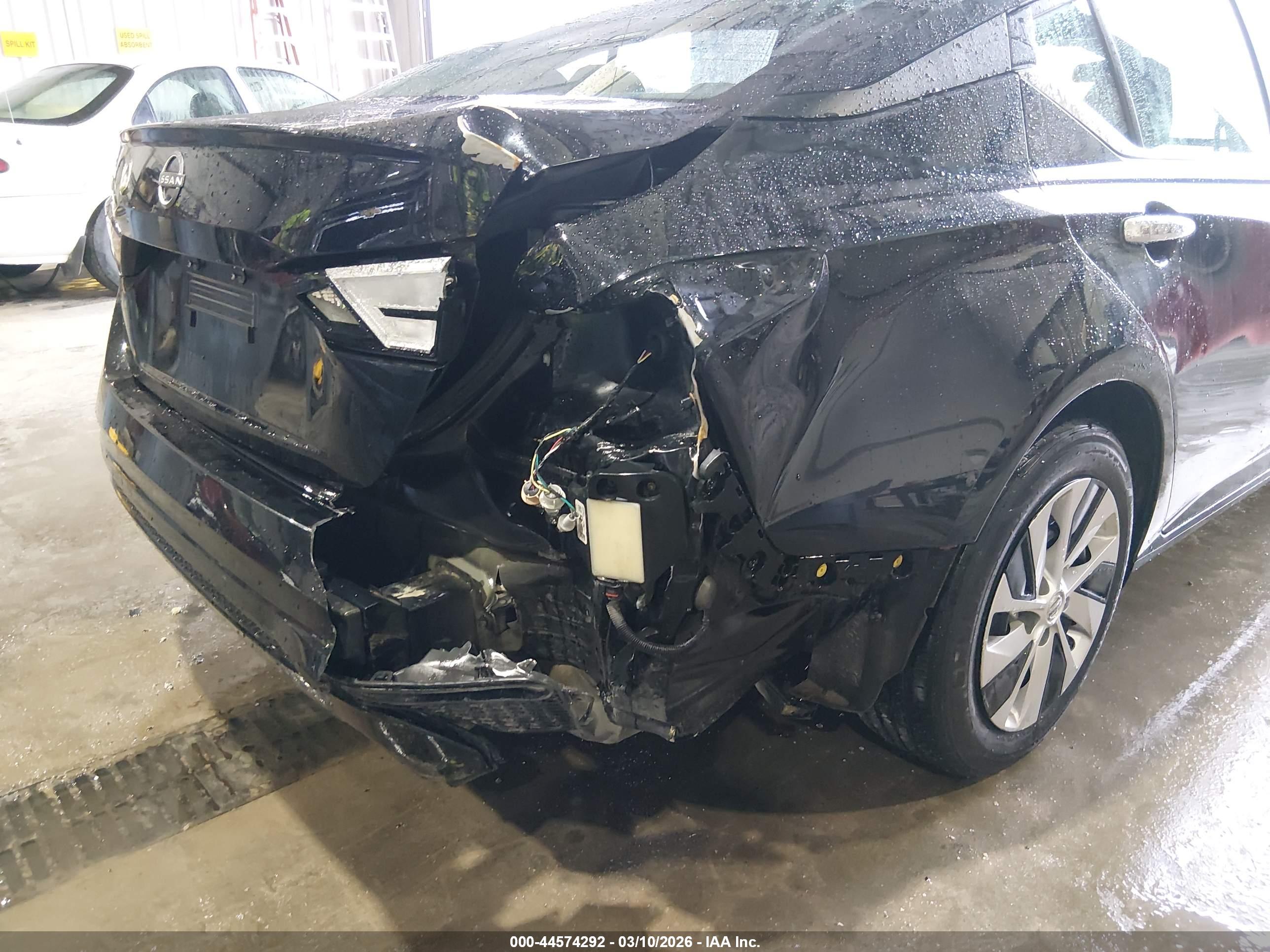 NISSAN ALTIMA image 6