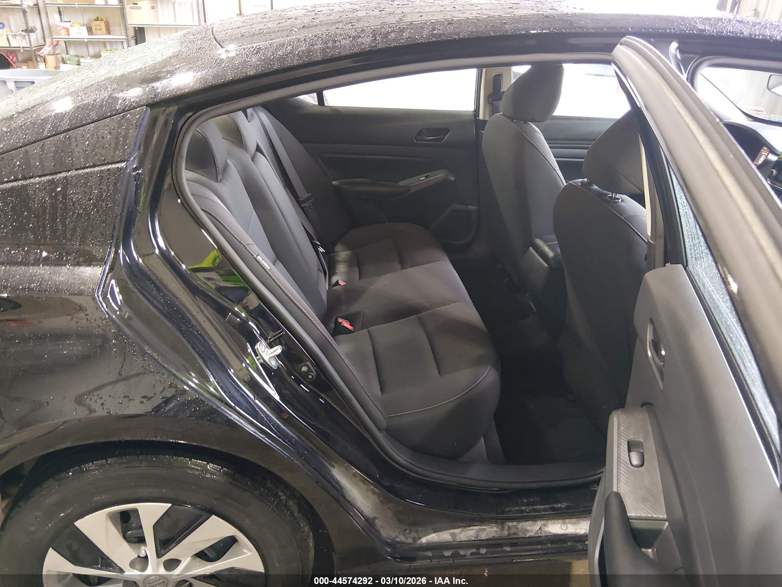 NISSAN ALTIMA image 8