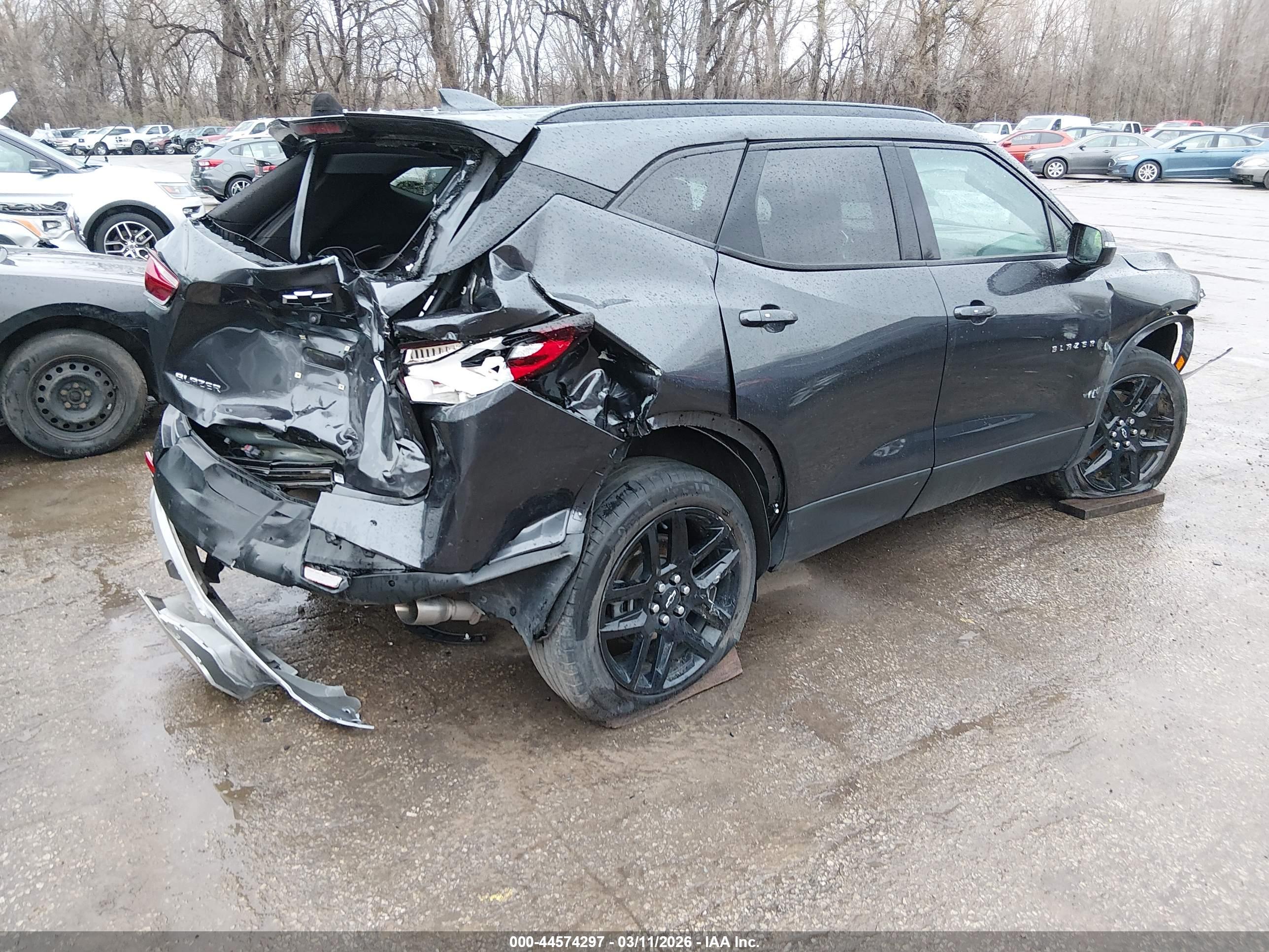 CHEVROLET BLAZER image 4