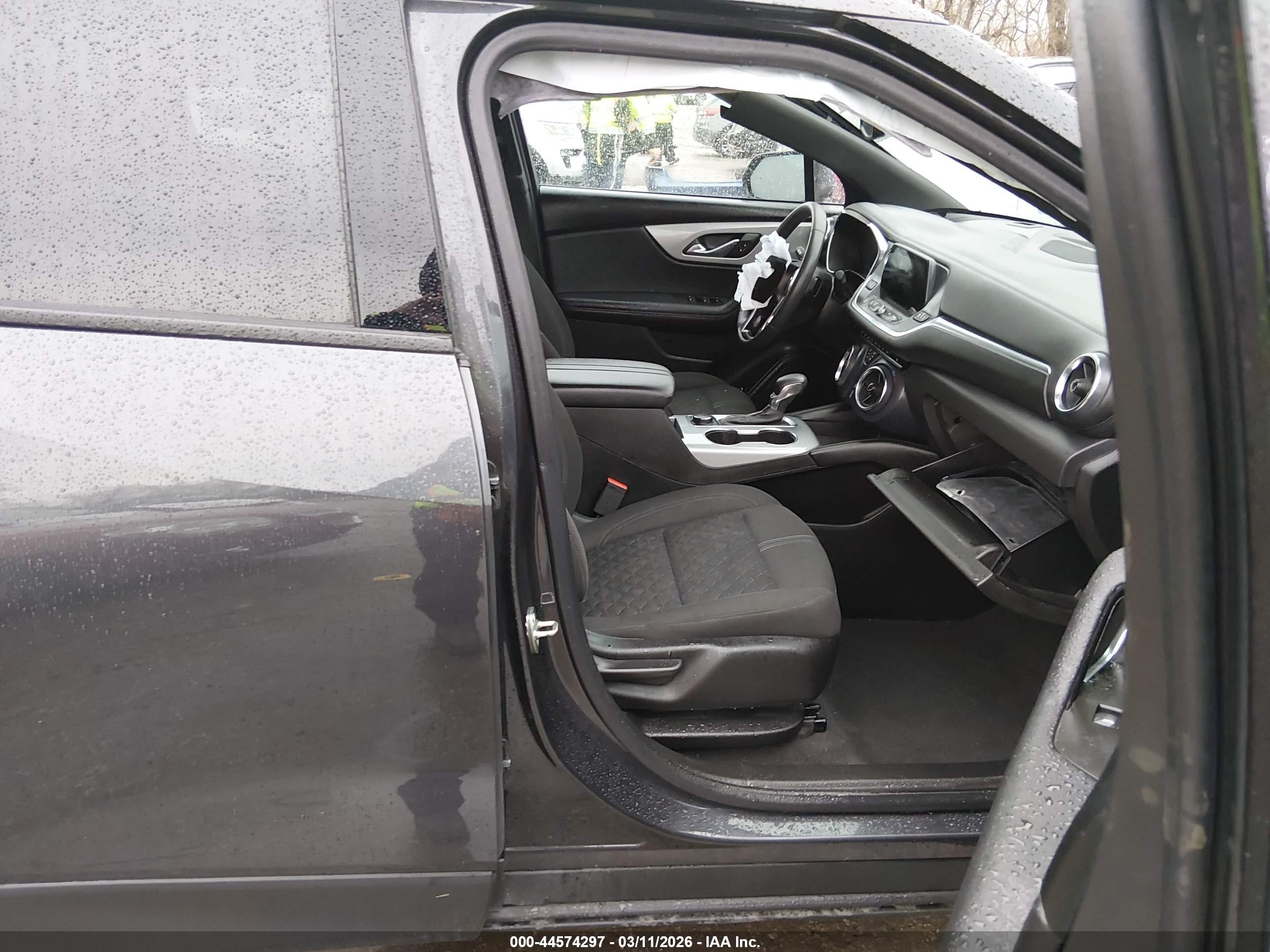 CHEVROLET BLAZER image 5