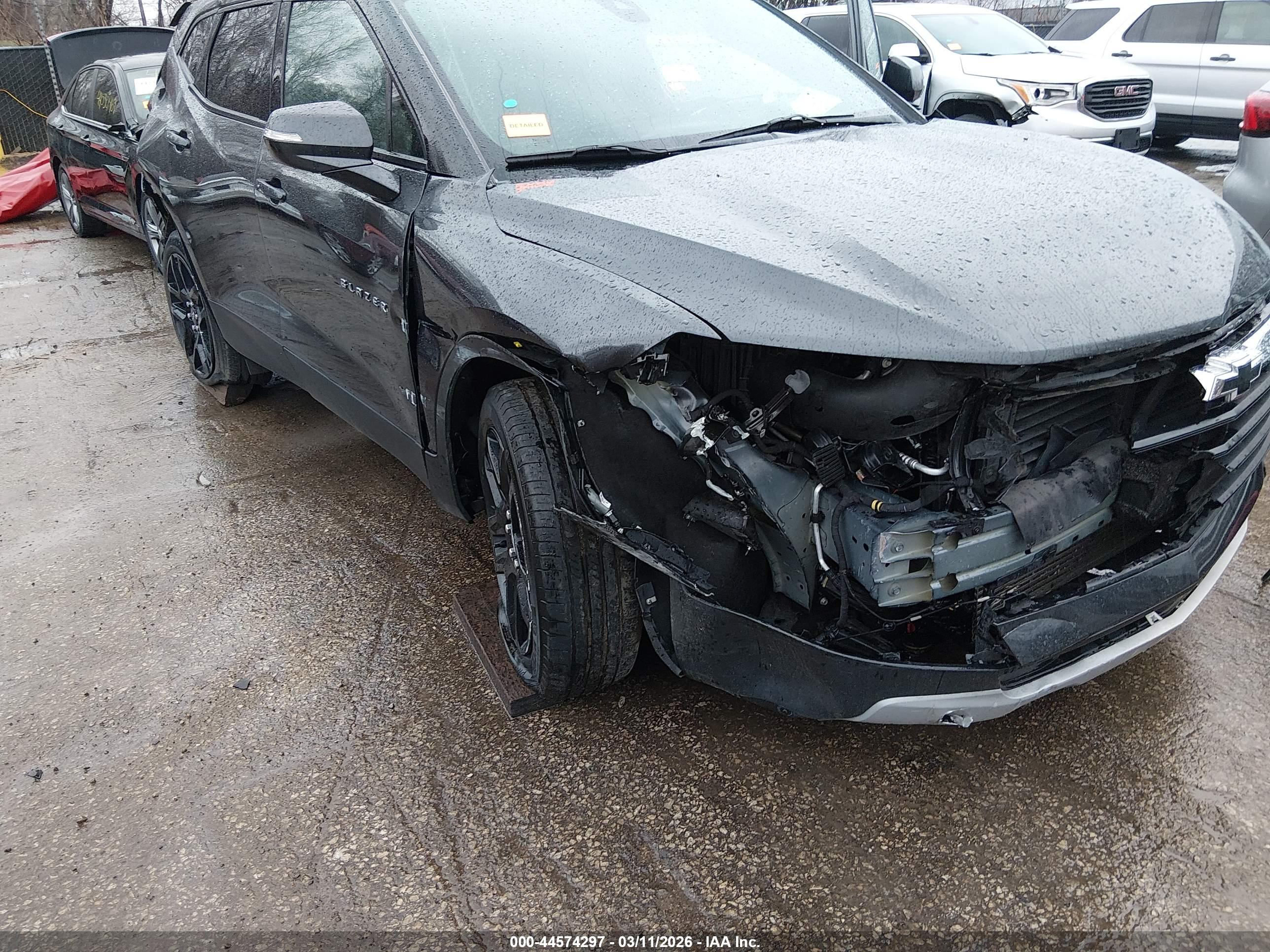 CHEVROLET BLAZER image 6