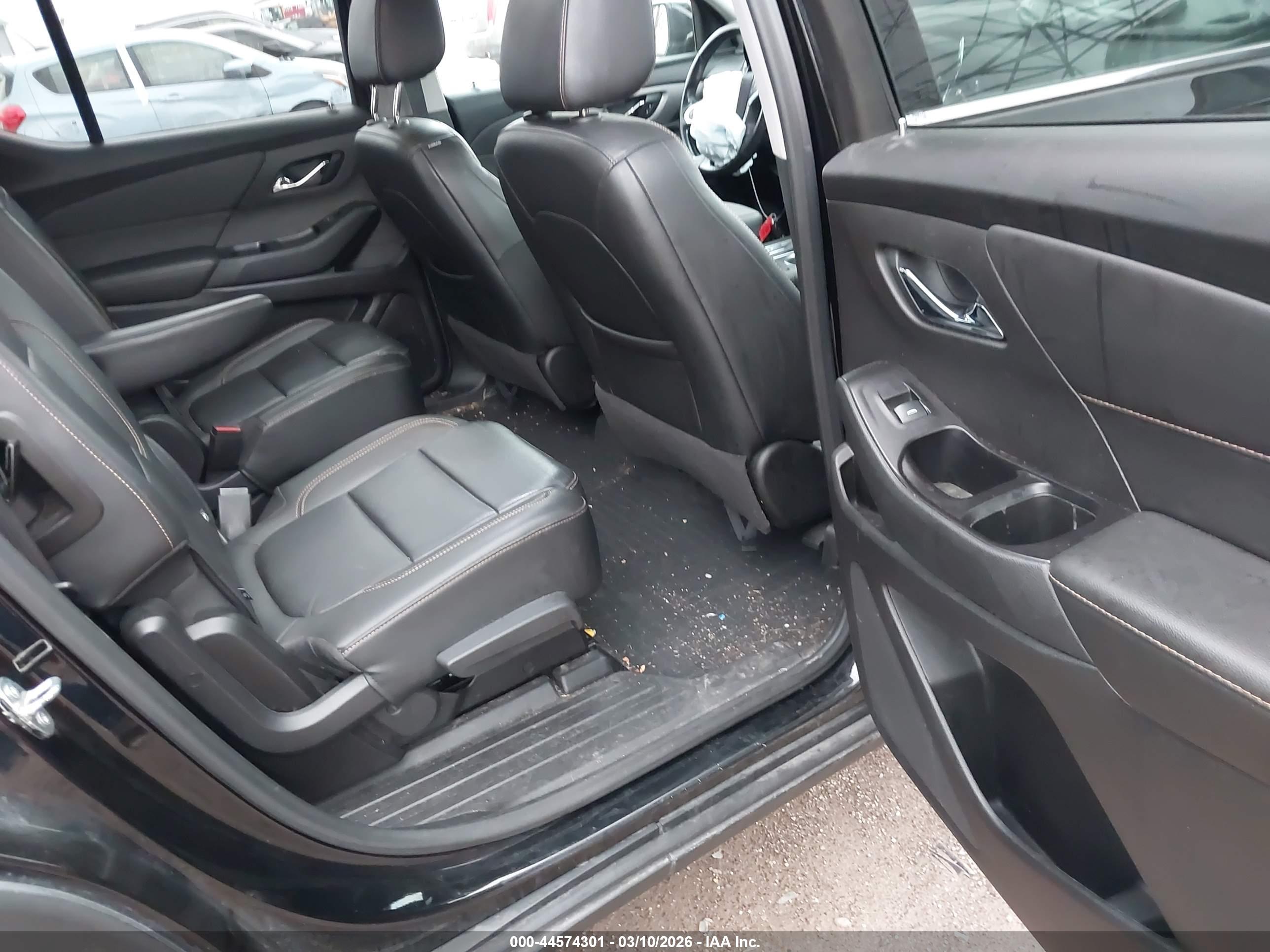 CHEVROLET TRAVERSE image 8