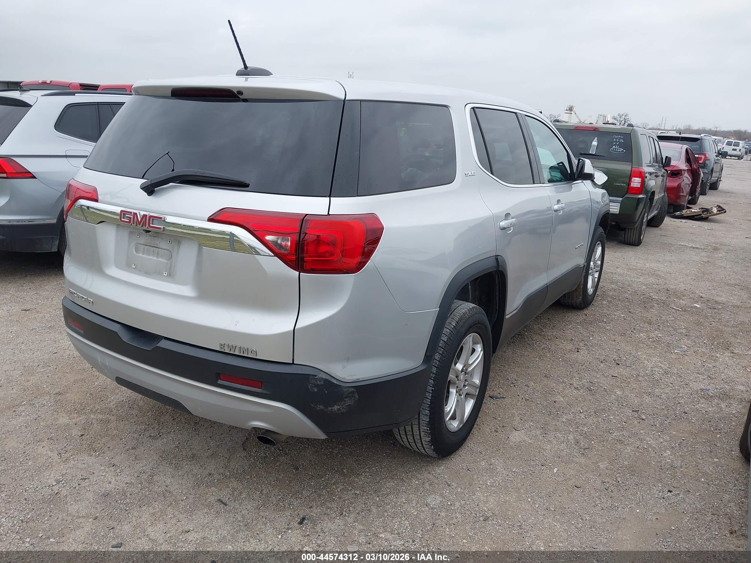 GMC ACADIA image 4
