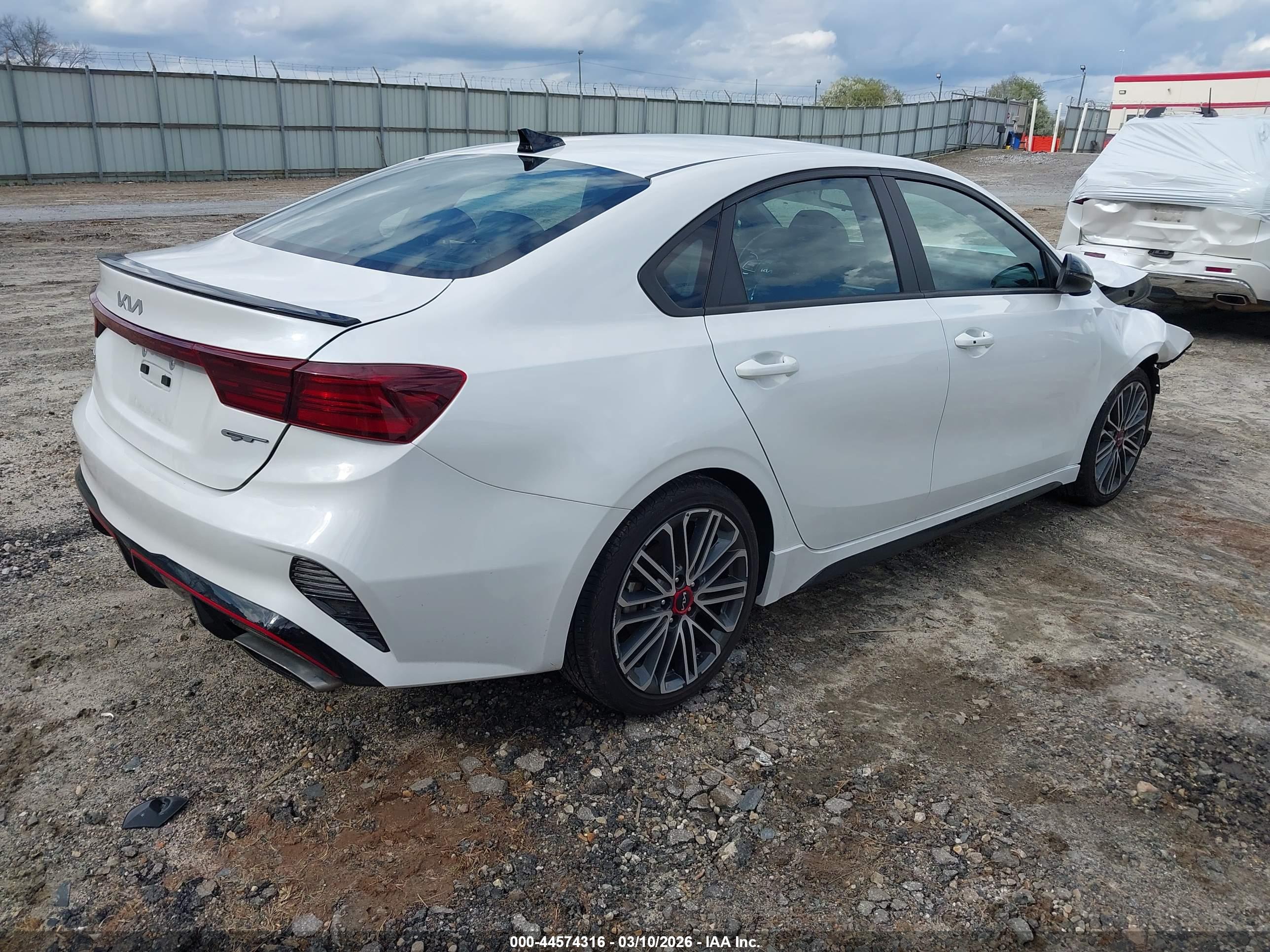 KIA FORTE image 4