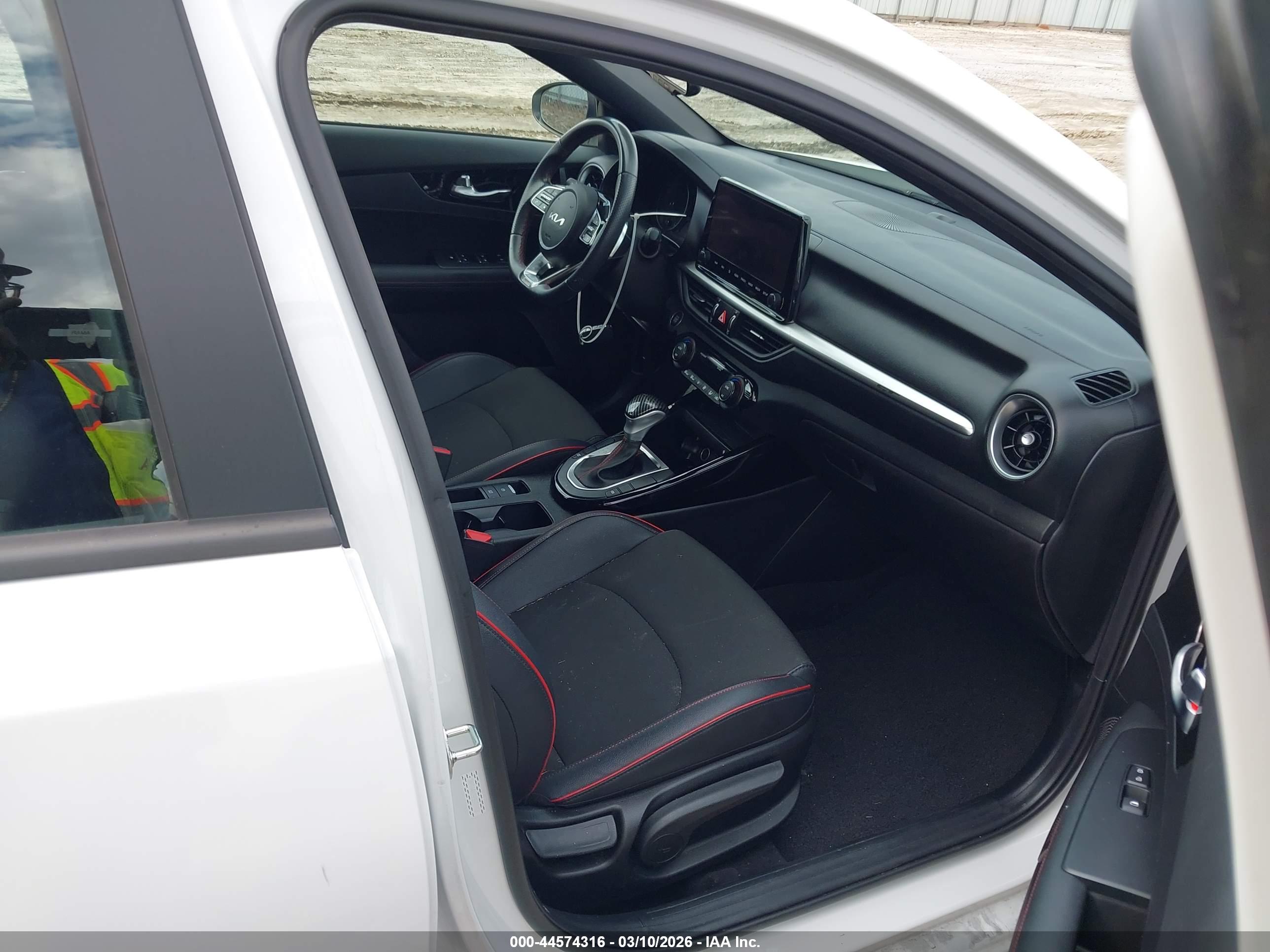 KIA FORTE image 5