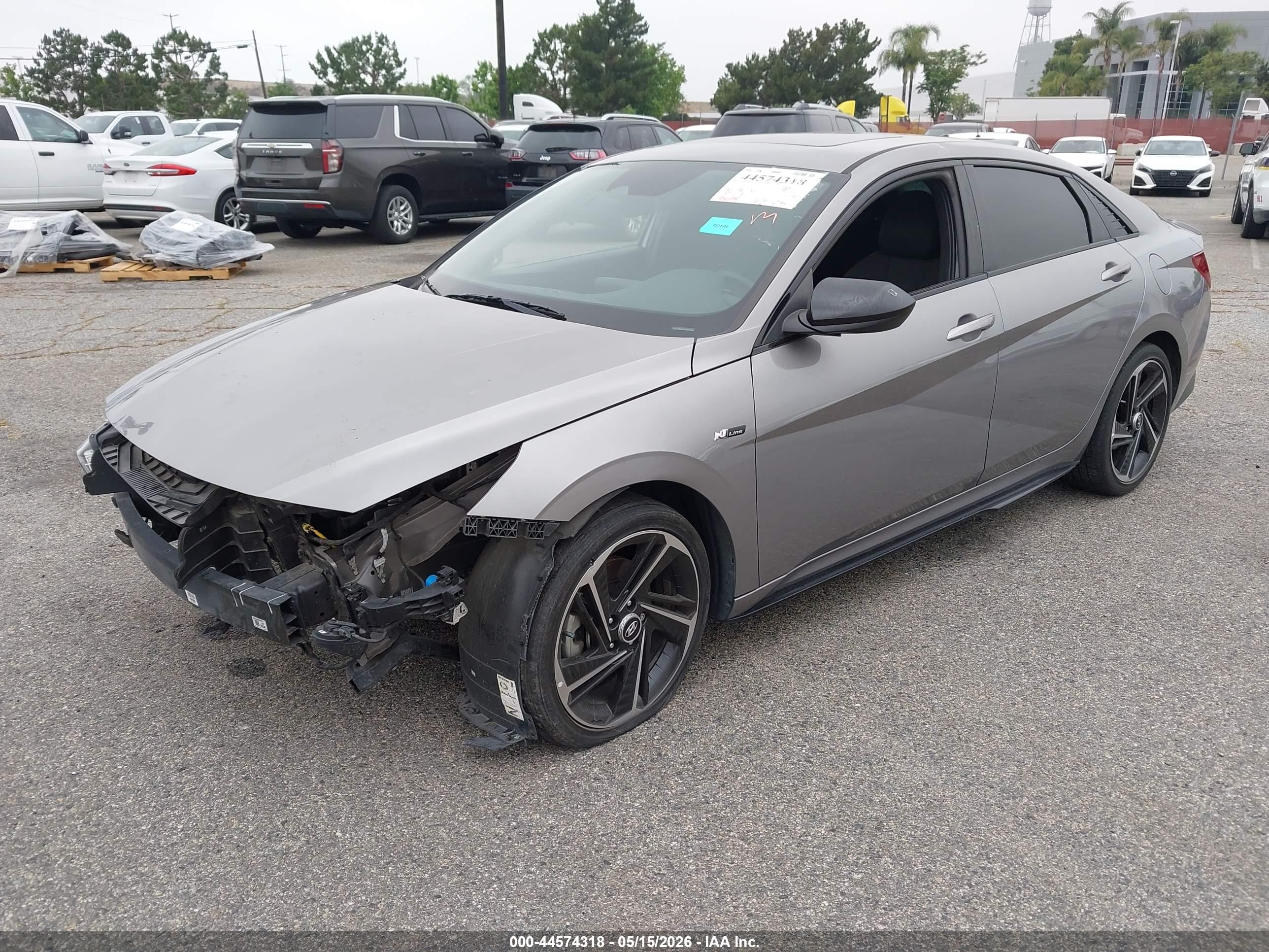 HYUNDAI ELANTRA image 2
