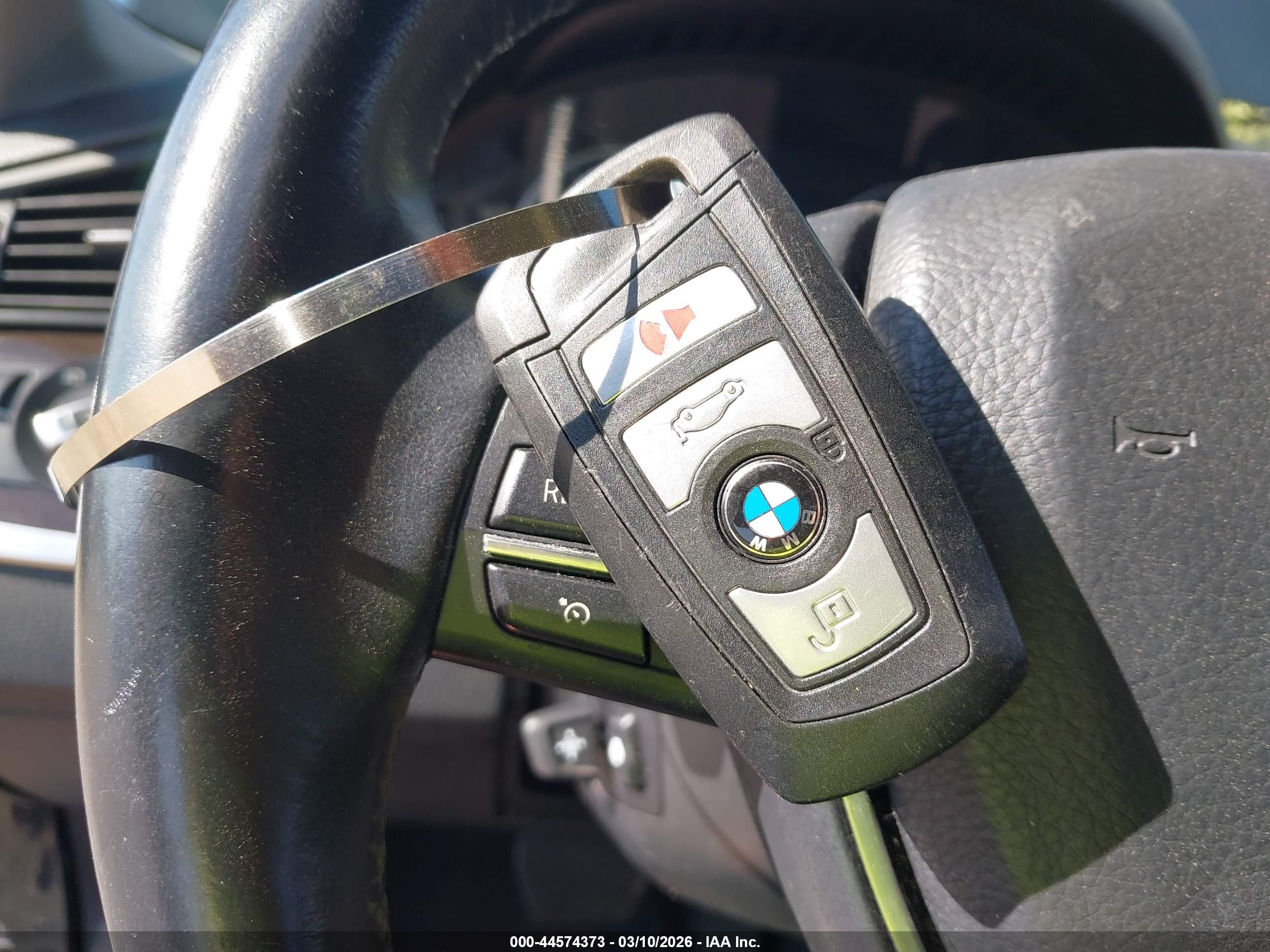BMW 528I image 11