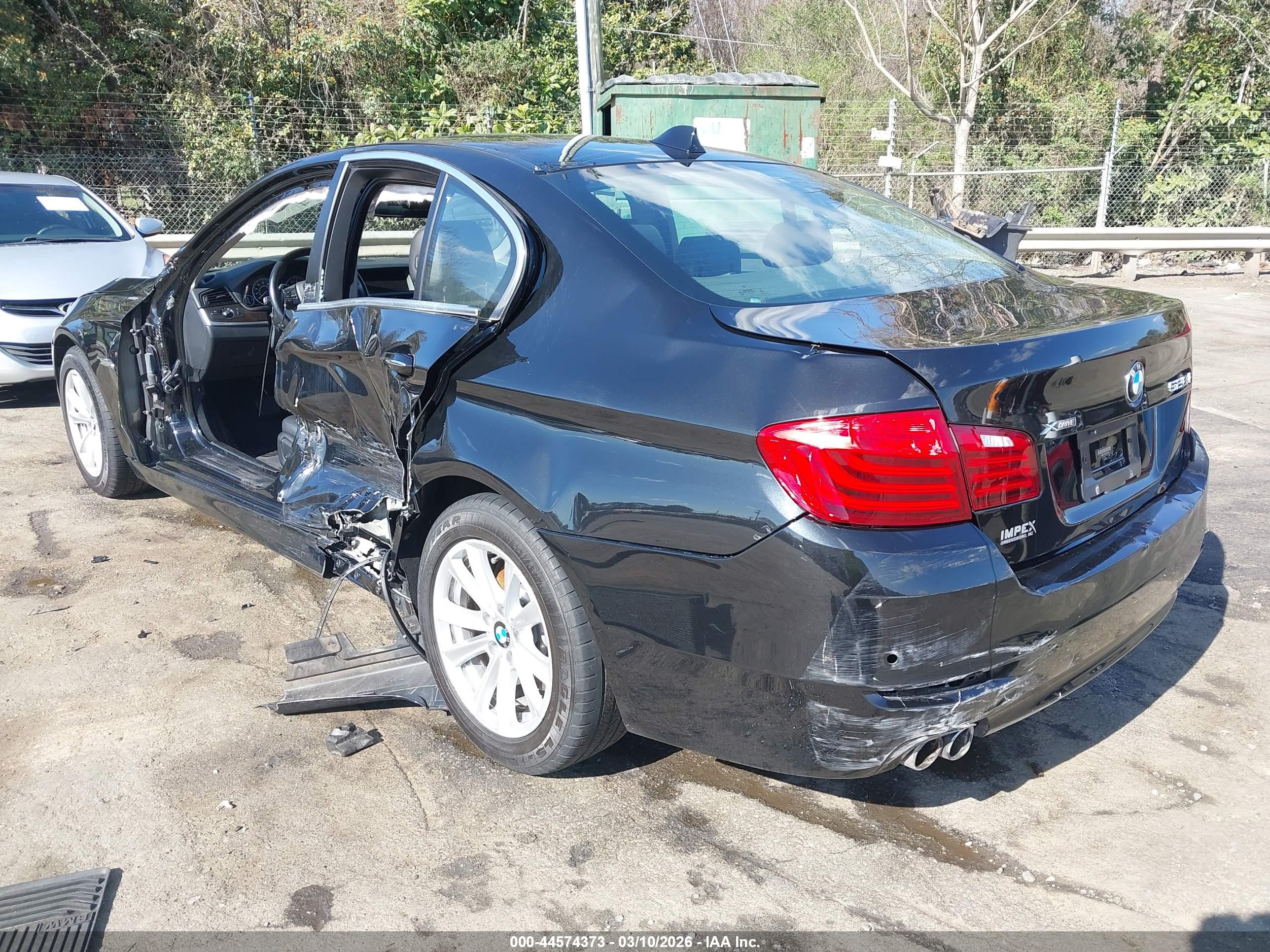 BMW 528I image 3