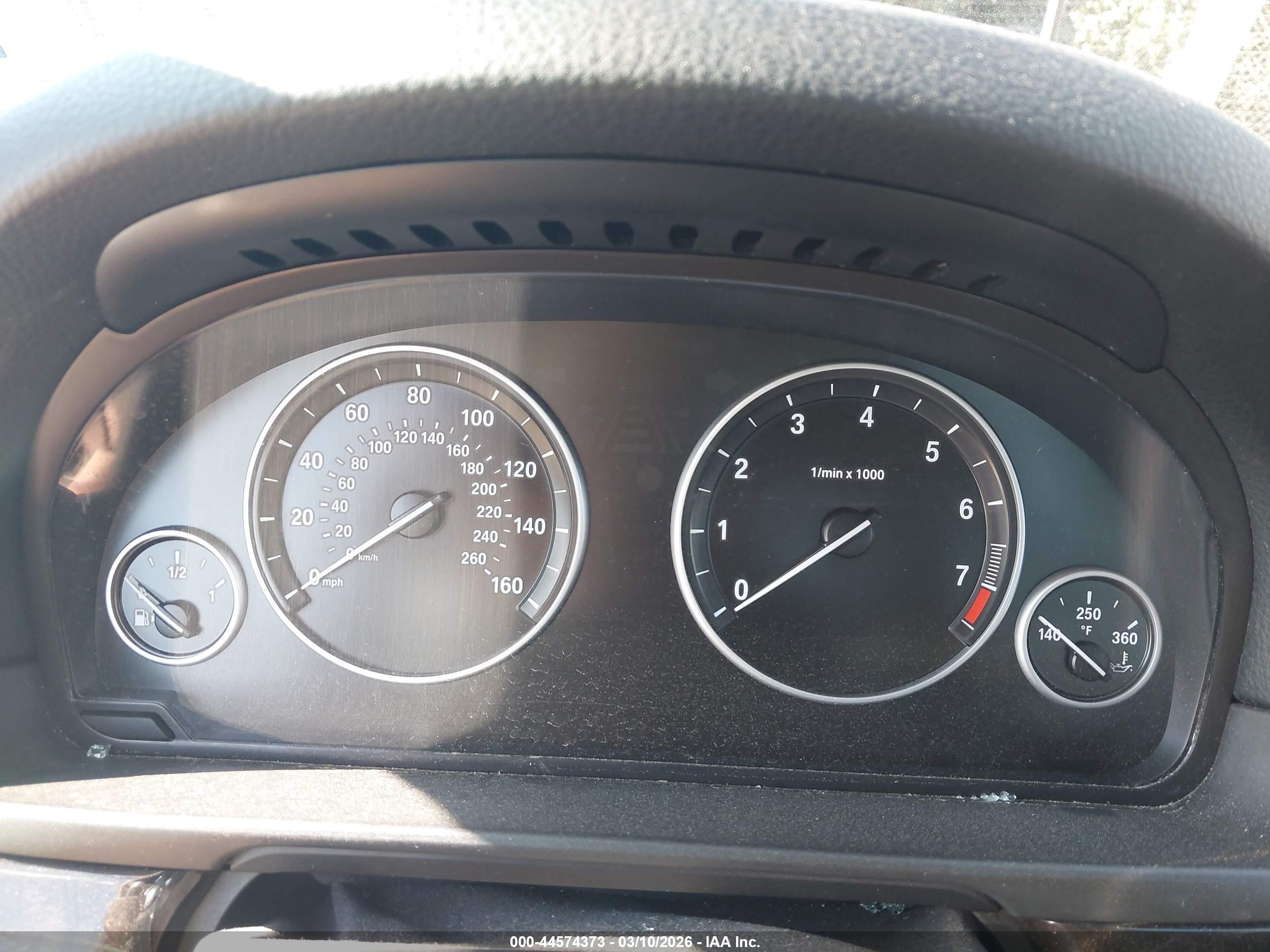 BMW 528I image 7