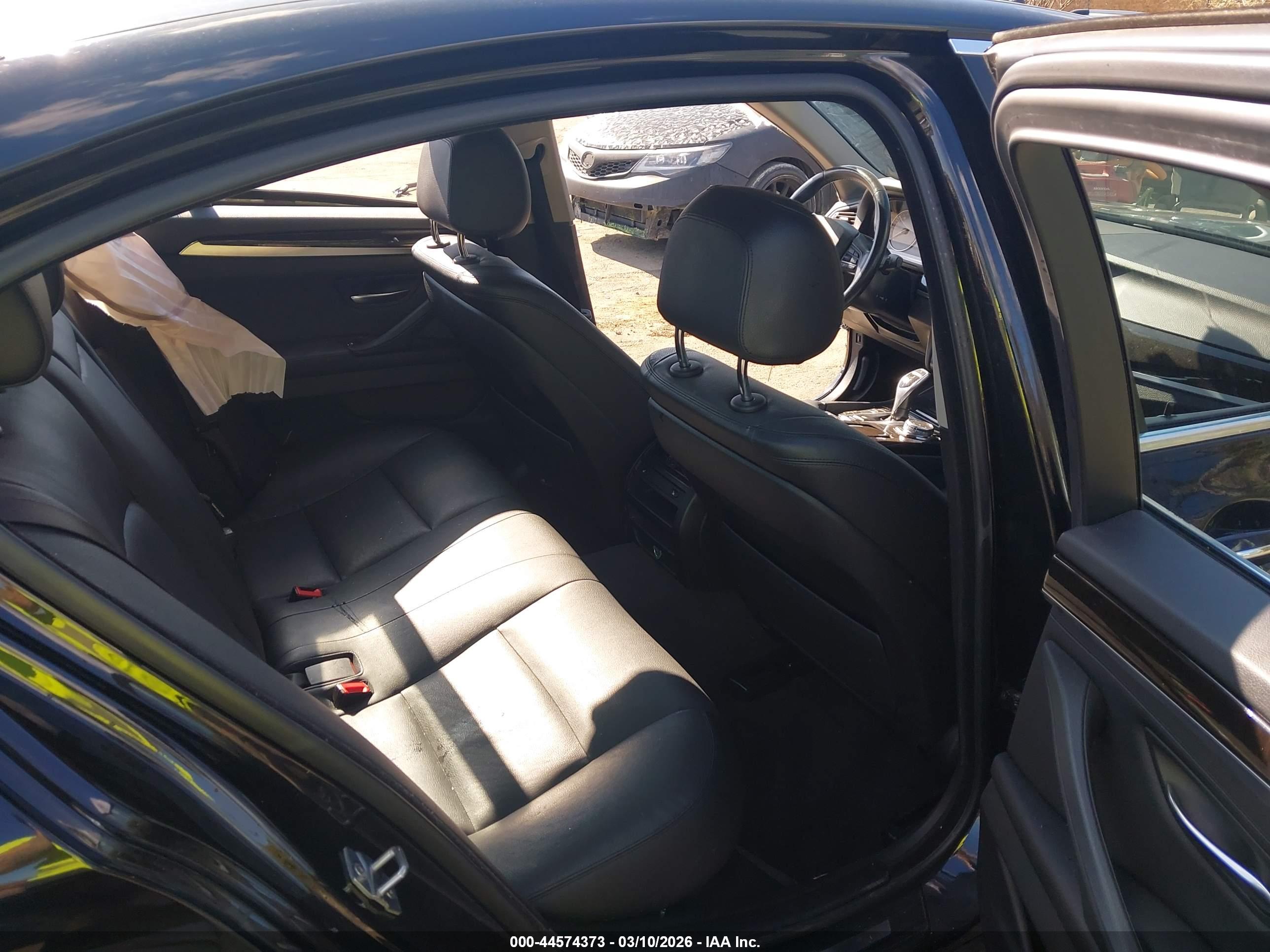 BMW 528I image 8