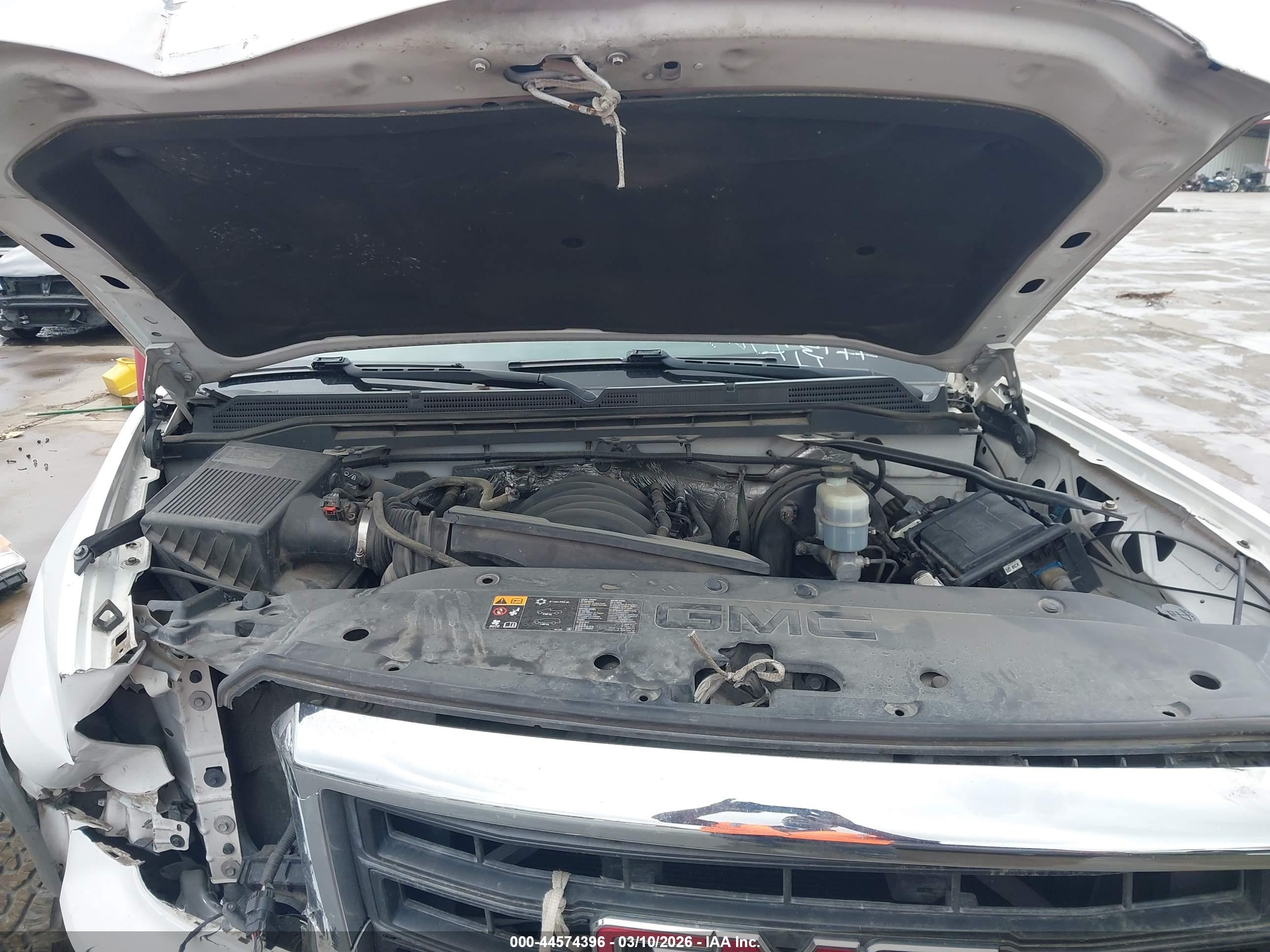 GMC SIERRA image 10