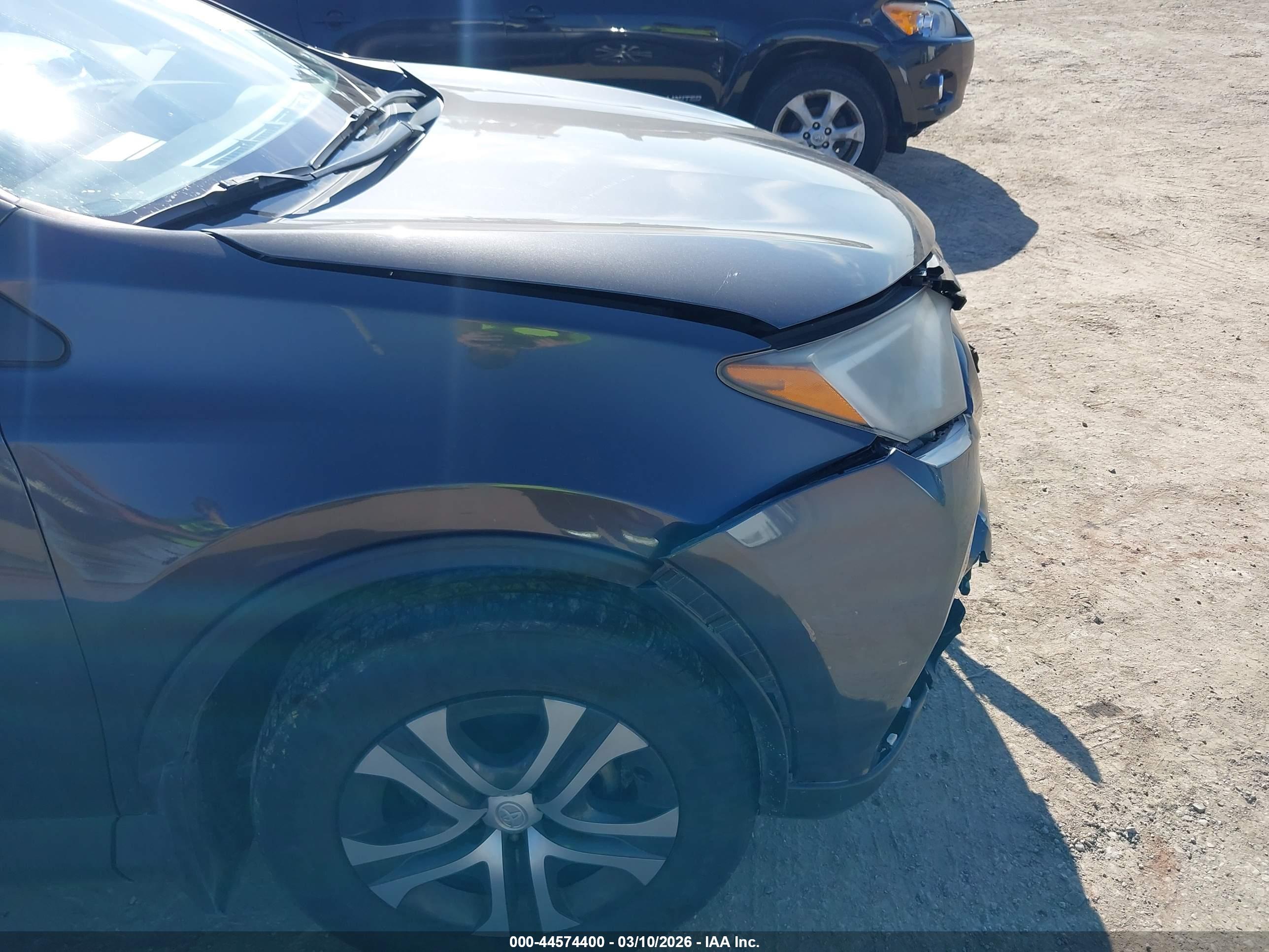 TOYOTA RAV4 image 6