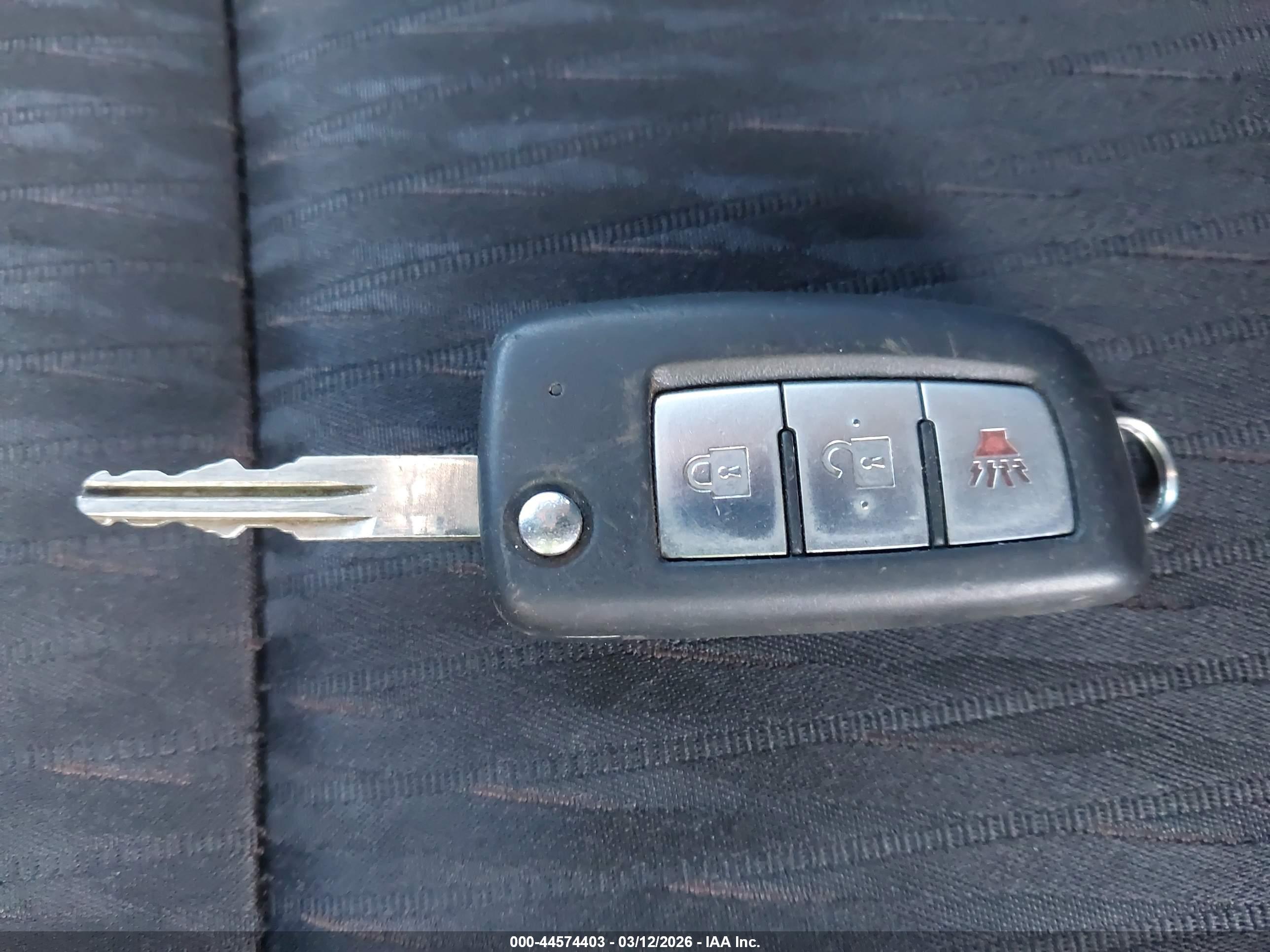 NISSAN ROGUE image 11