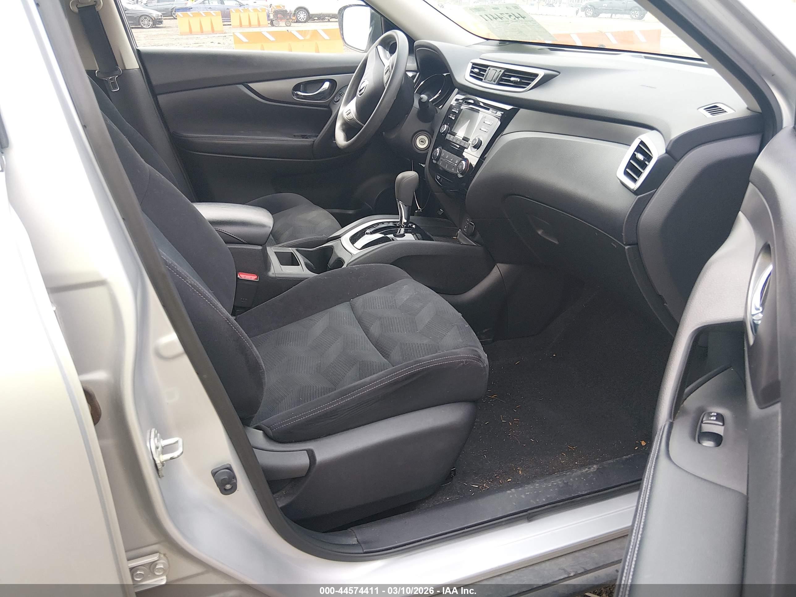 NISSAN ROGUE image 5