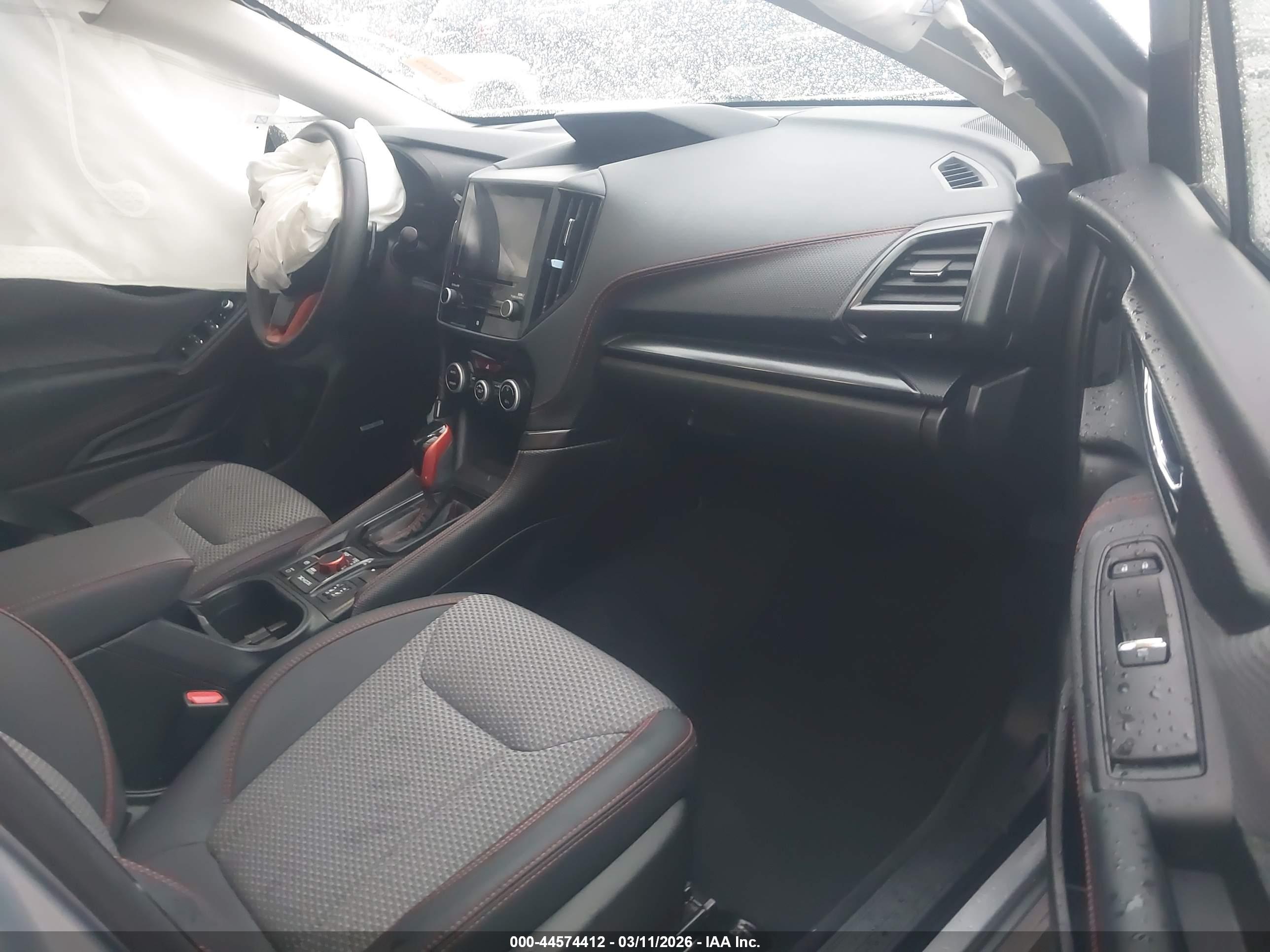 SUBARU FORESTER image 5