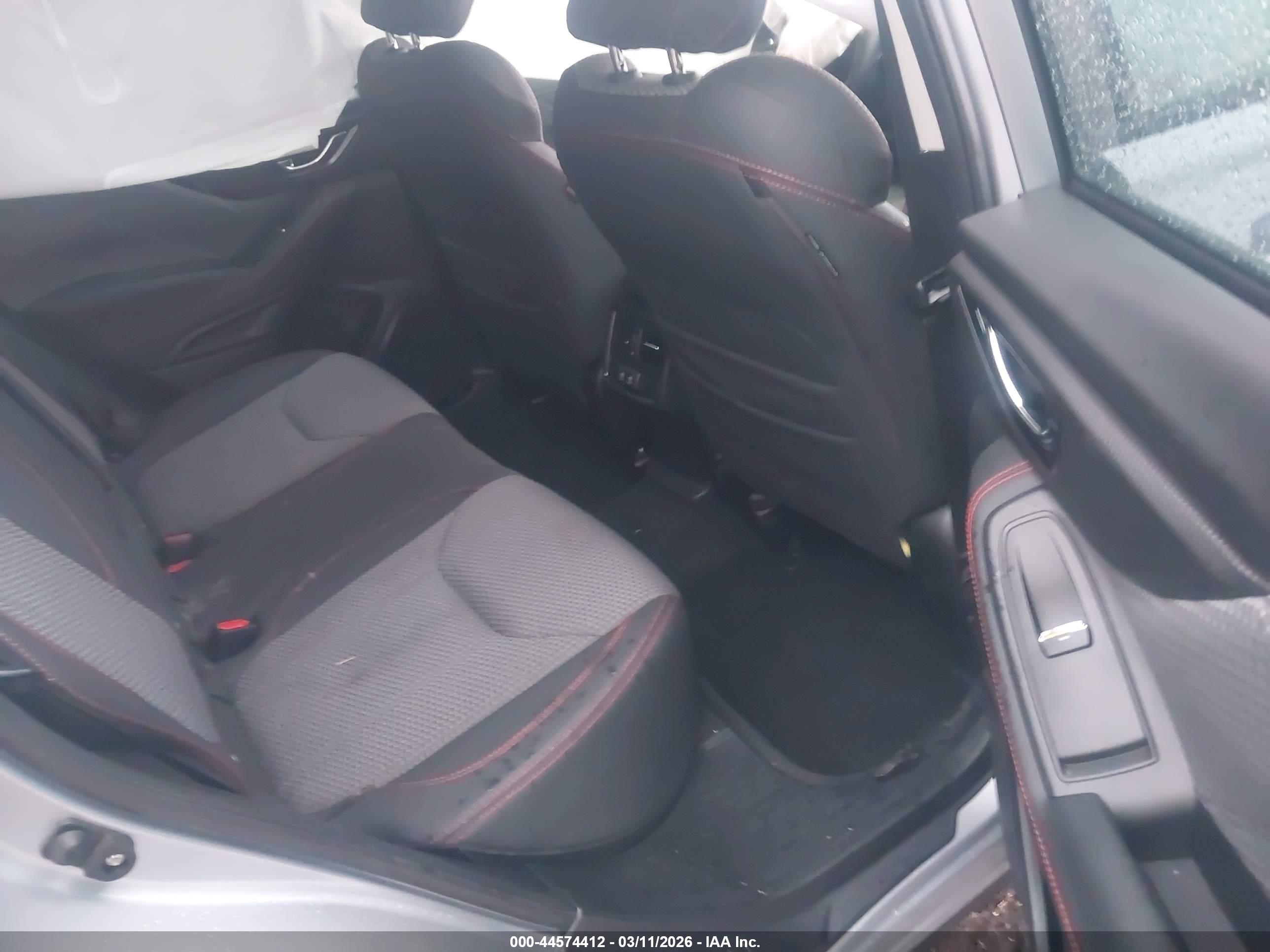 SUBARU FORESTER image 8