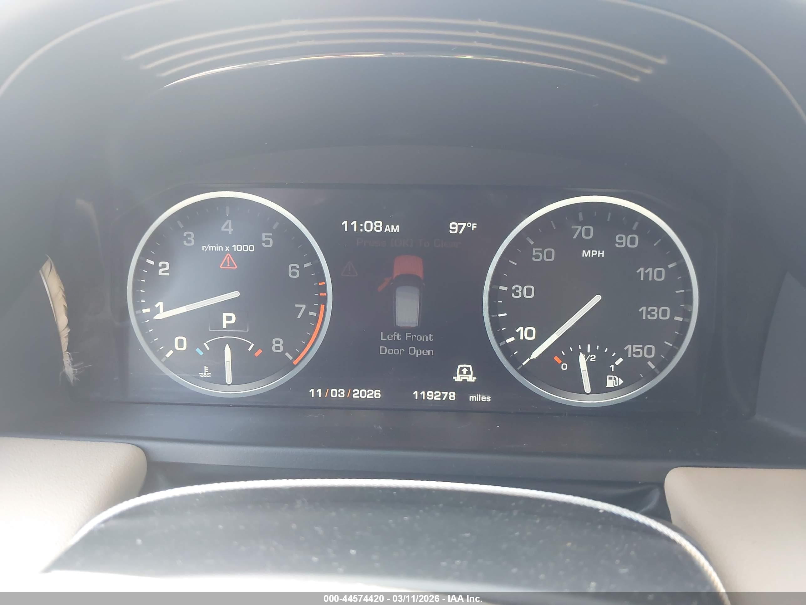LAND ROVER image 7