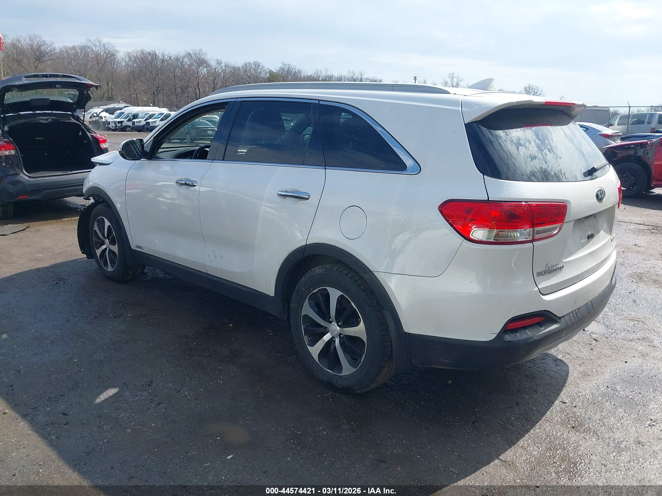 KIA SORENTO image 3
