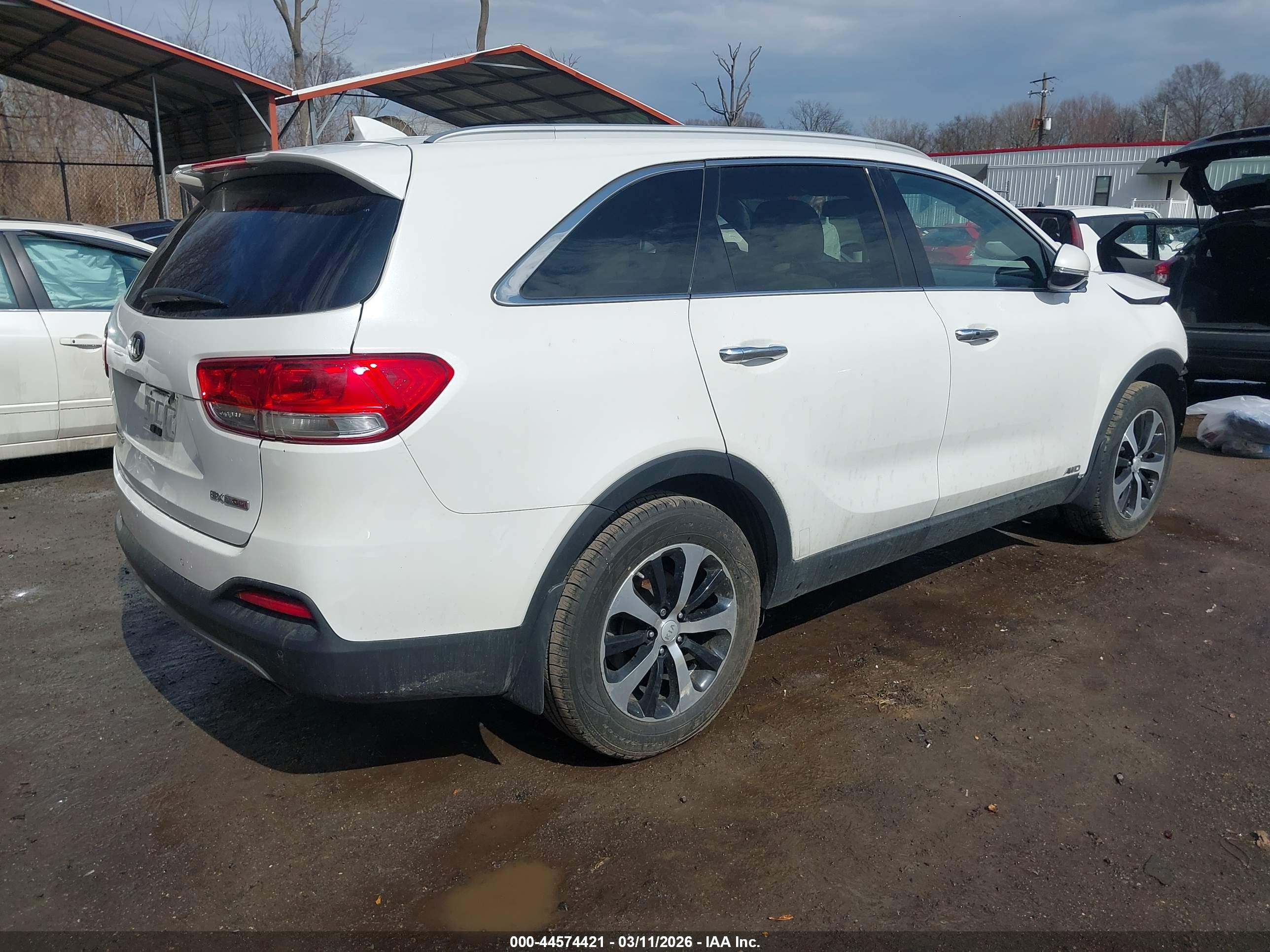 KIA SORENTO image 4