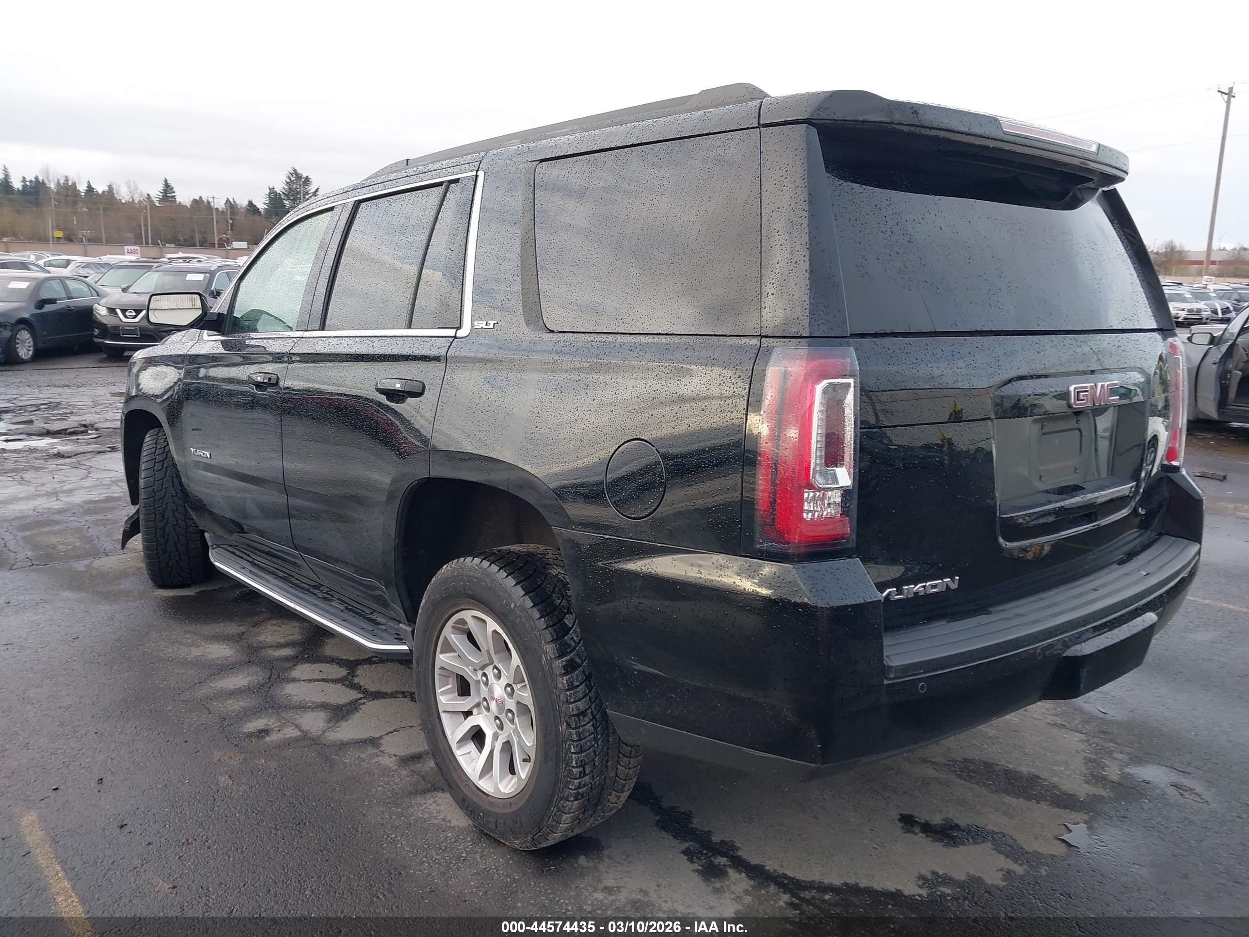 GMC YUKON image 3