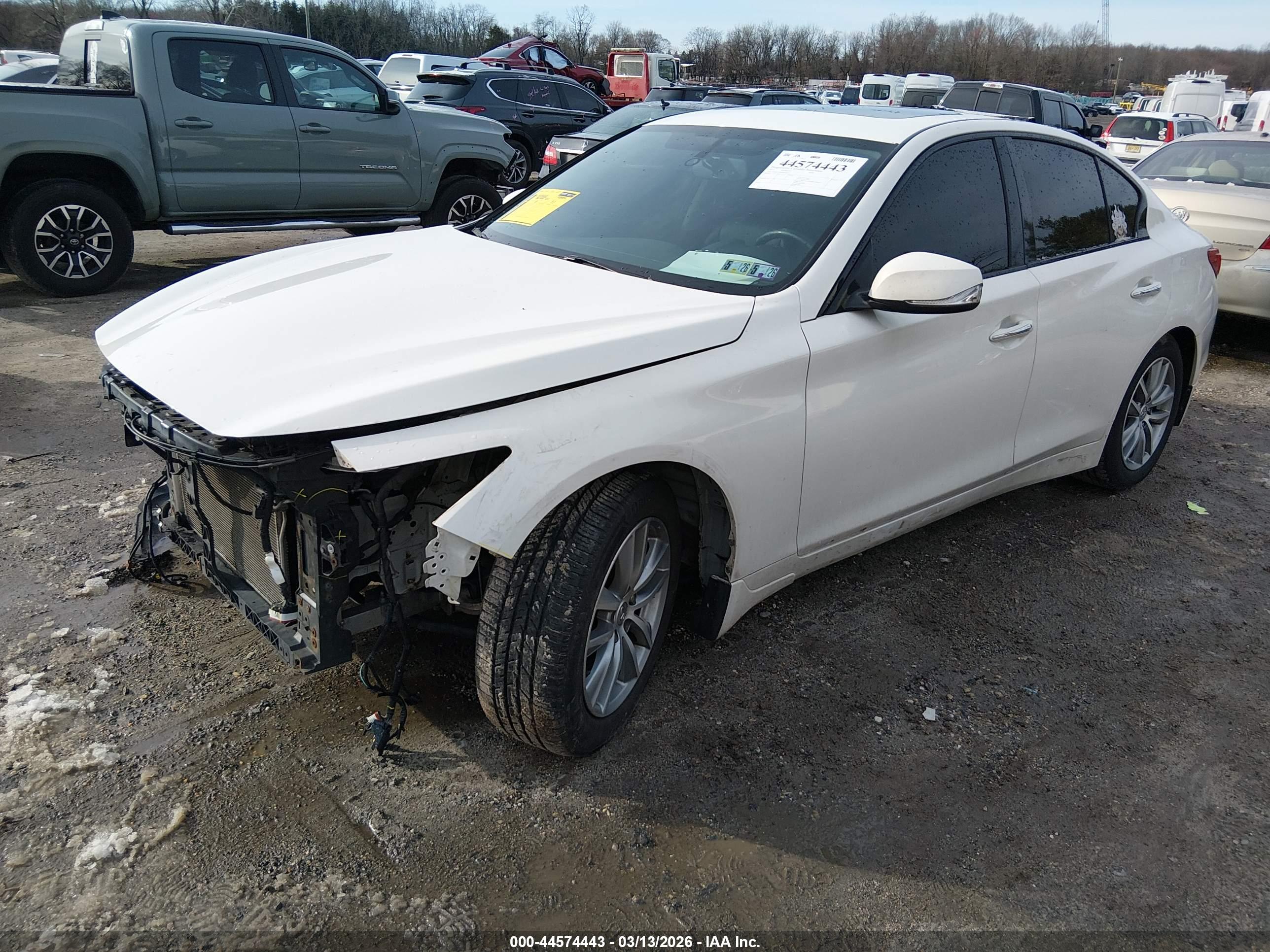 INFINITI Q50 image 2