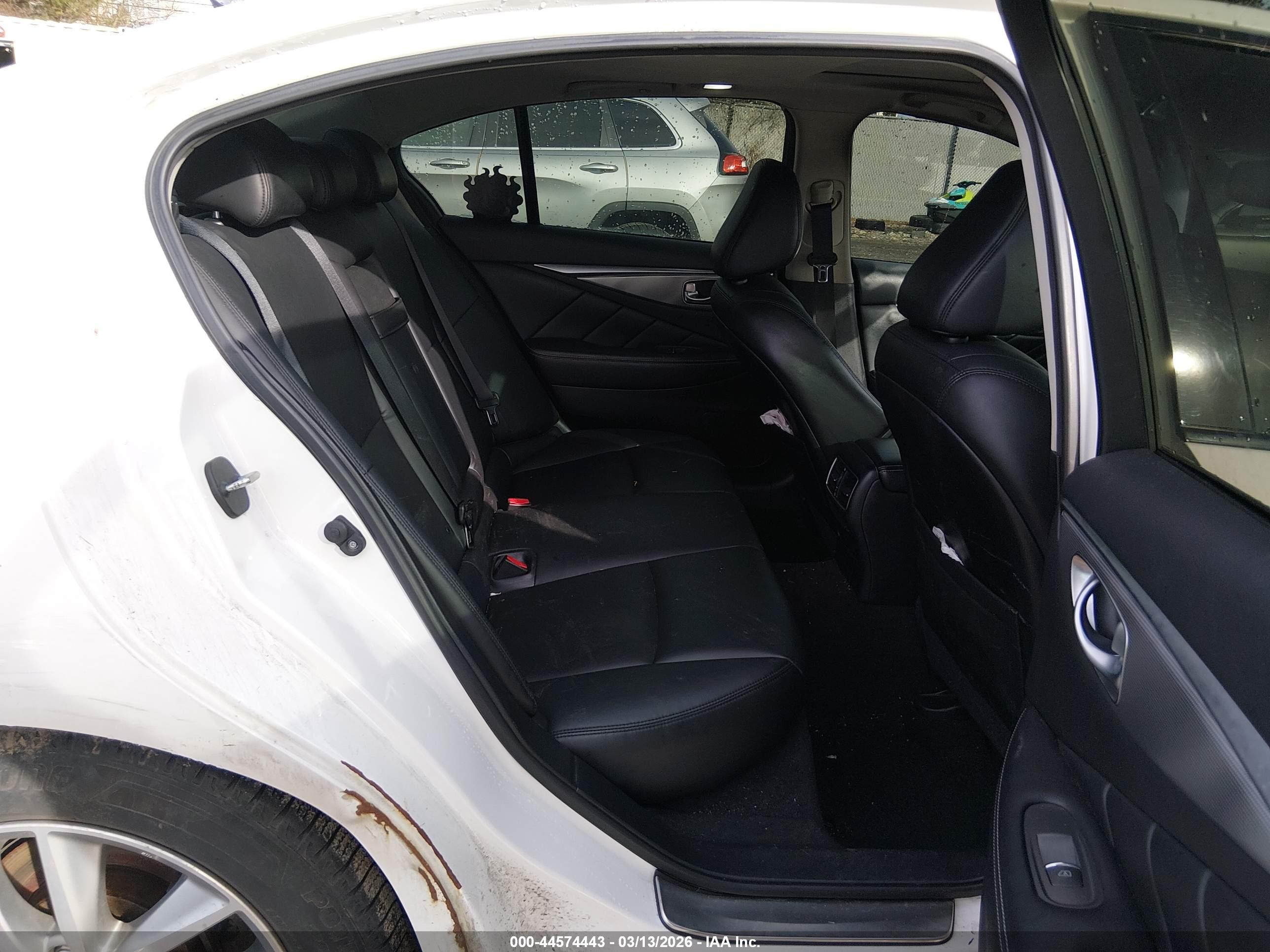 INFINITI Q50 image 8