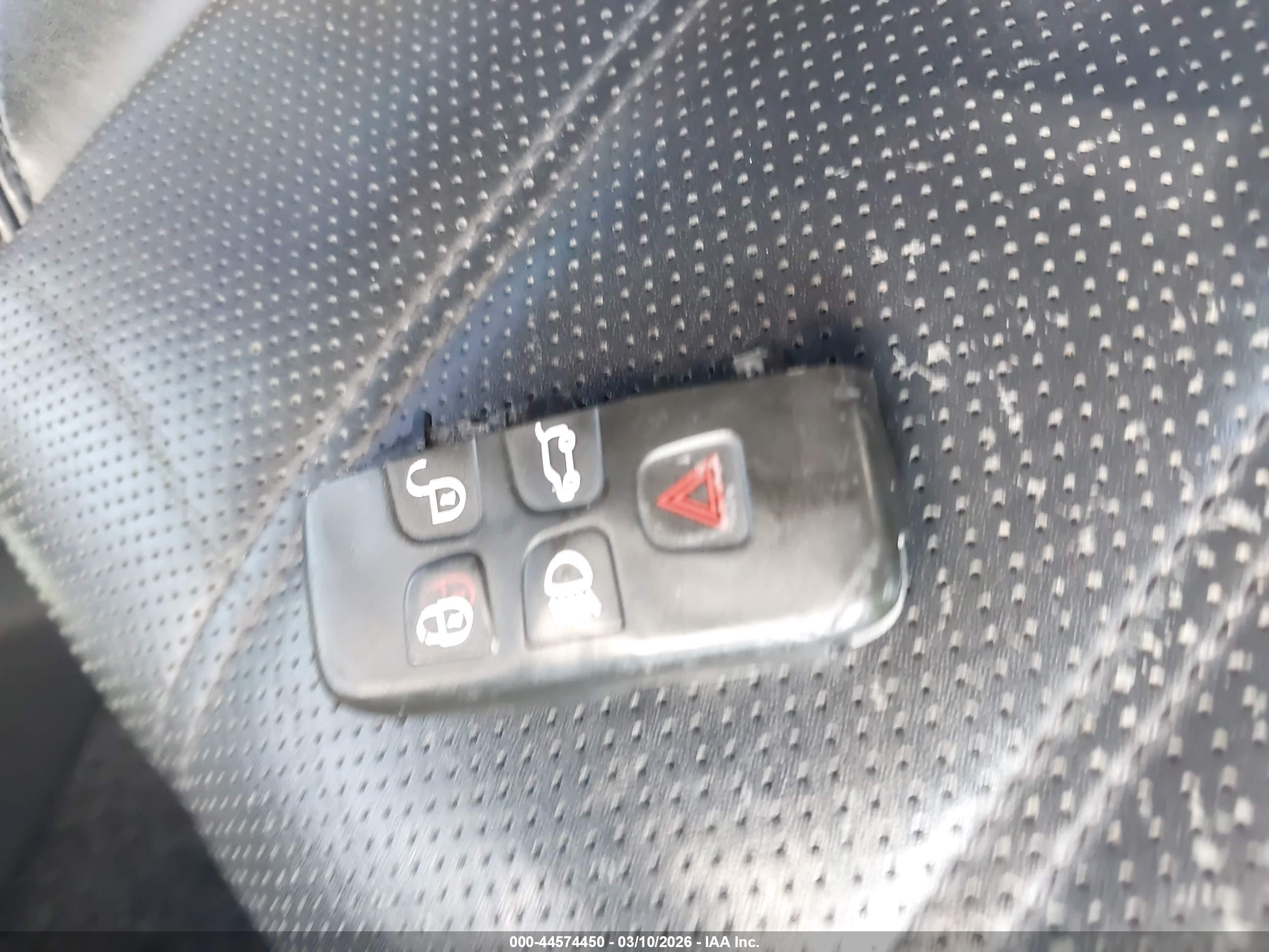 LAND ROVER image 11