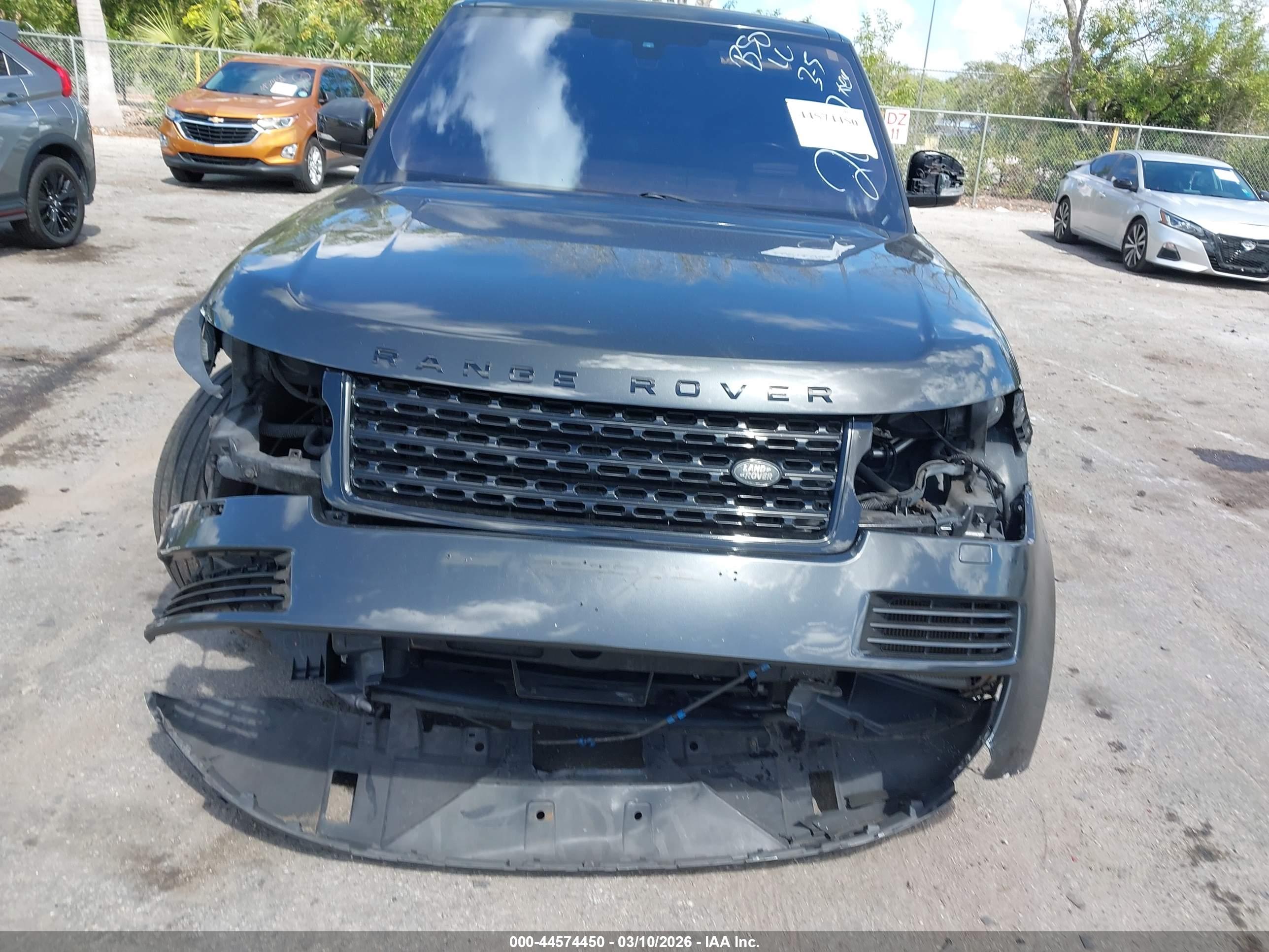 LAND ROVER image 6