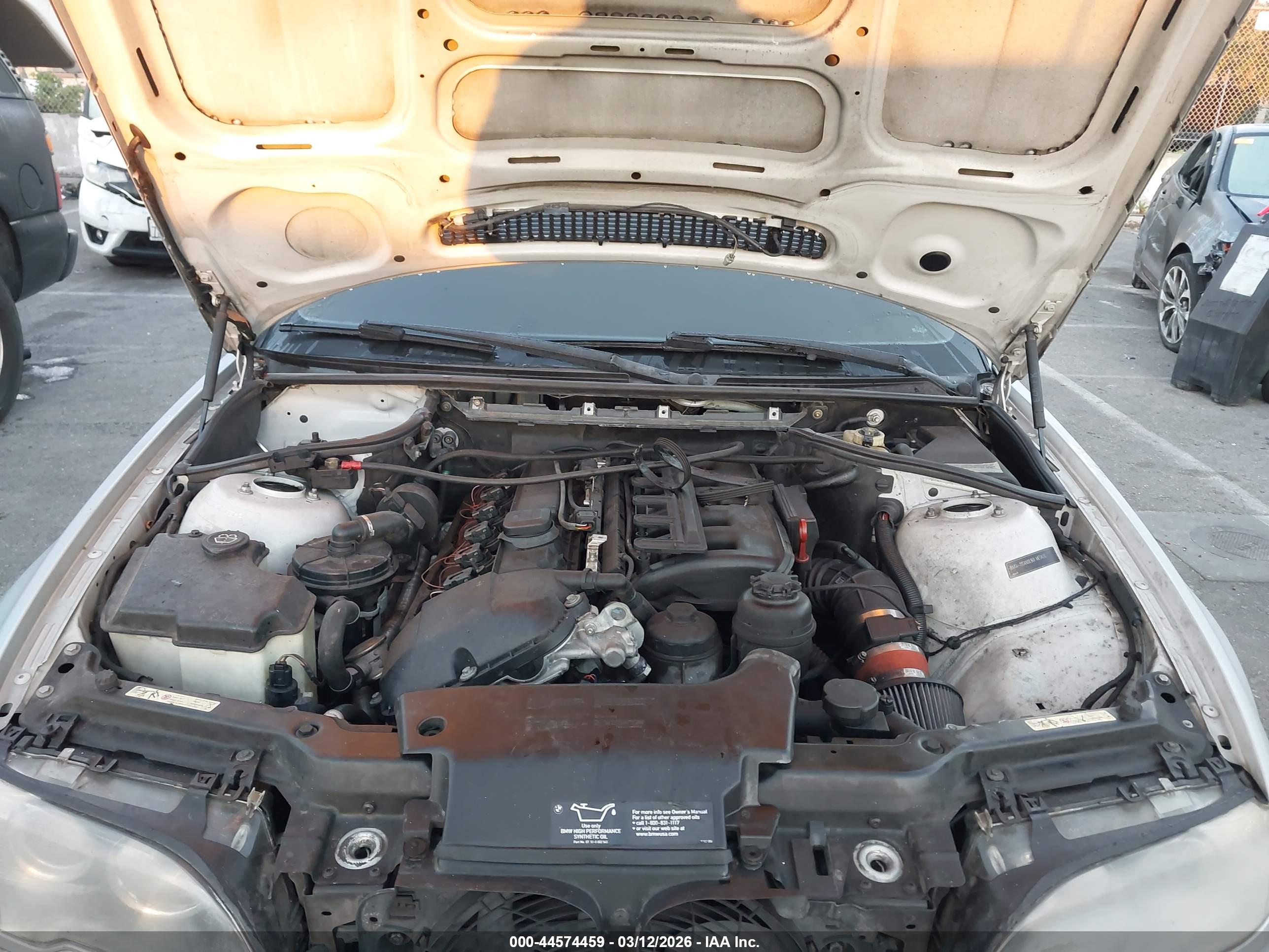 BMW 330CI image 10