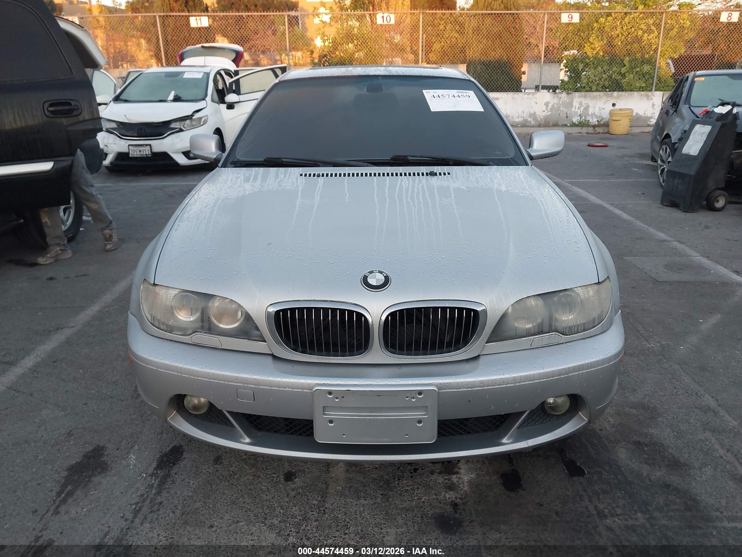 BMW 330CI image 6