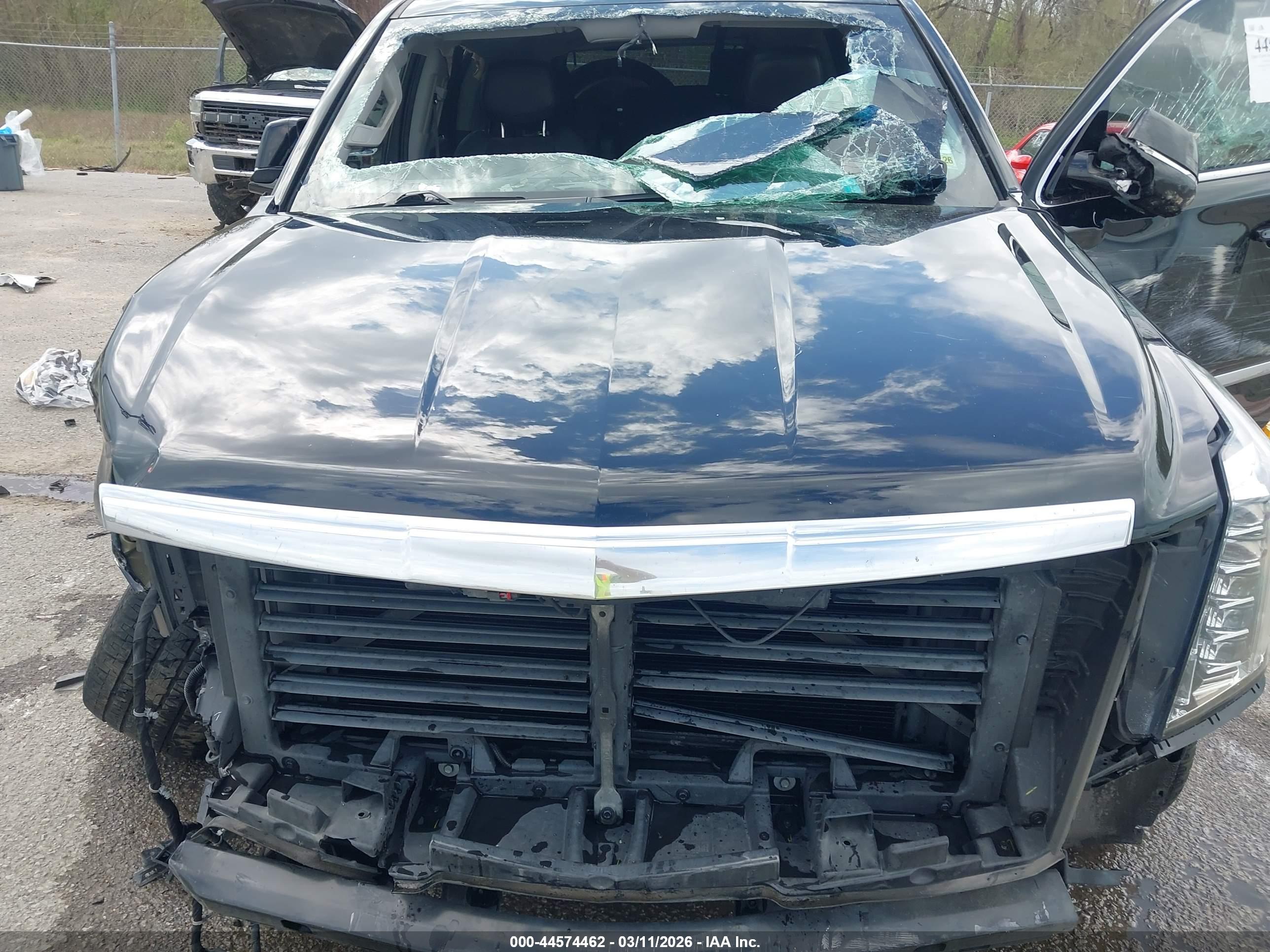 CADILLAC ESCALADE image 10