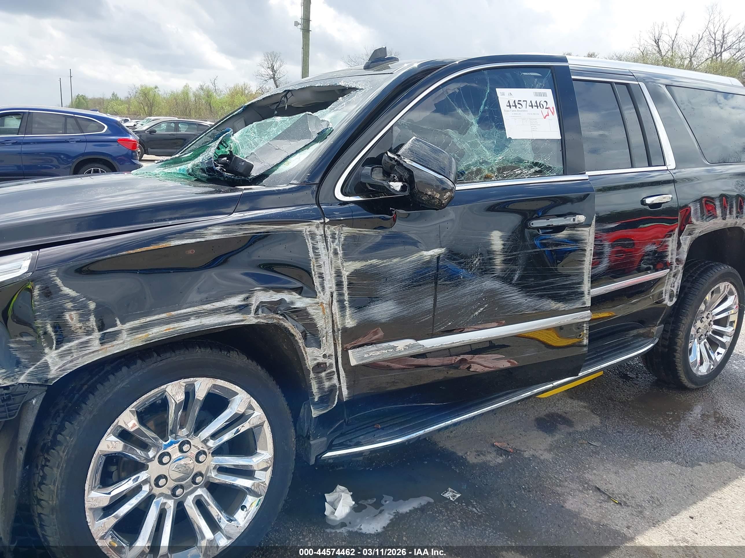 CADILLAC ESCALADE image 6