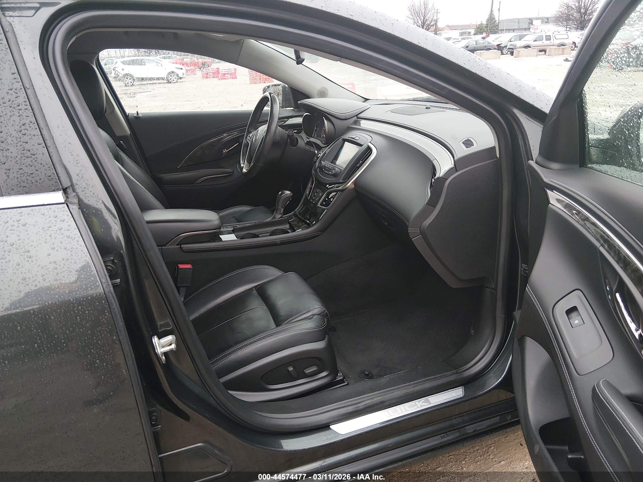 BUICK LACROSSE image 5
