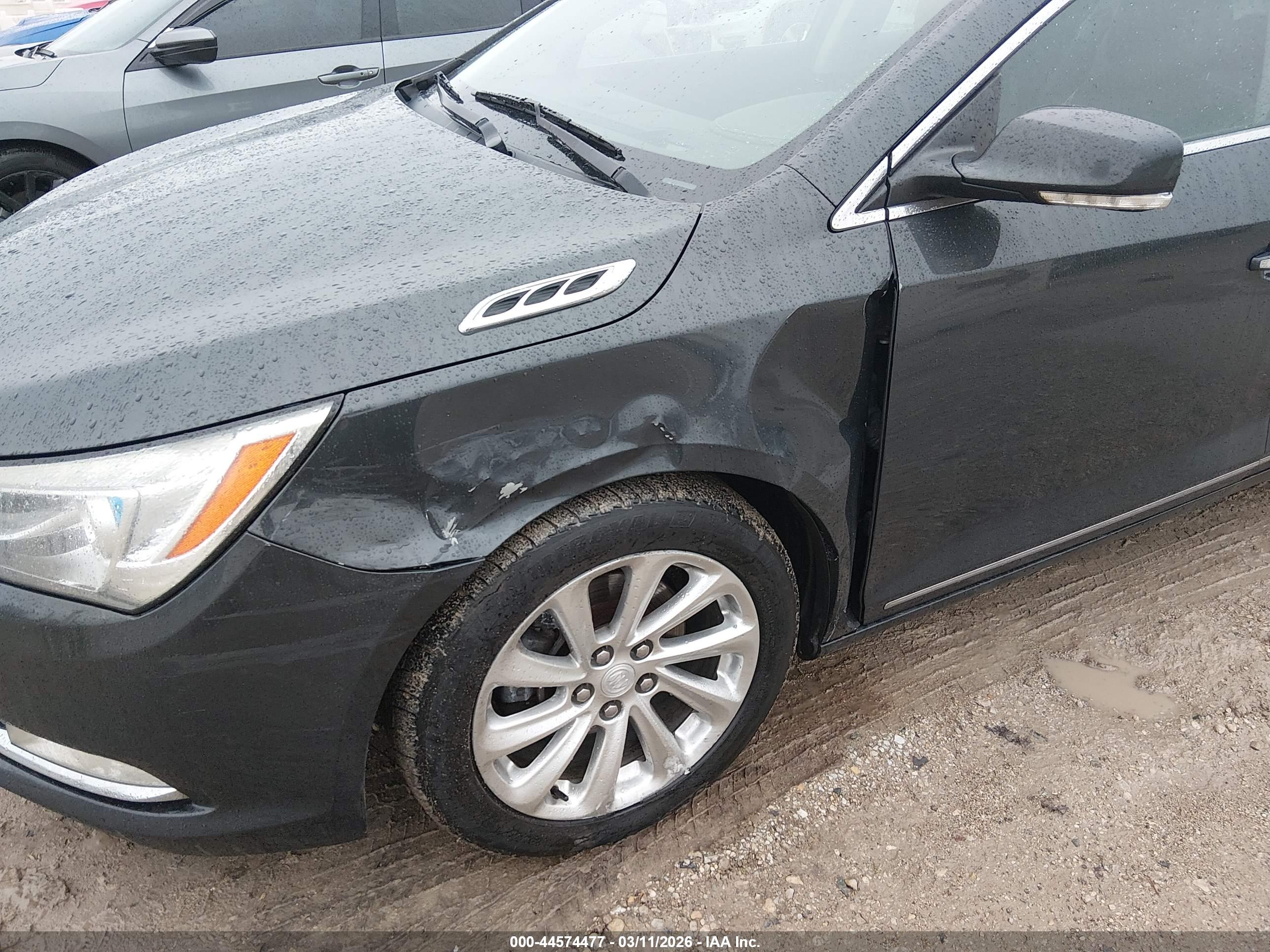 BUICK LACROSSE image 6