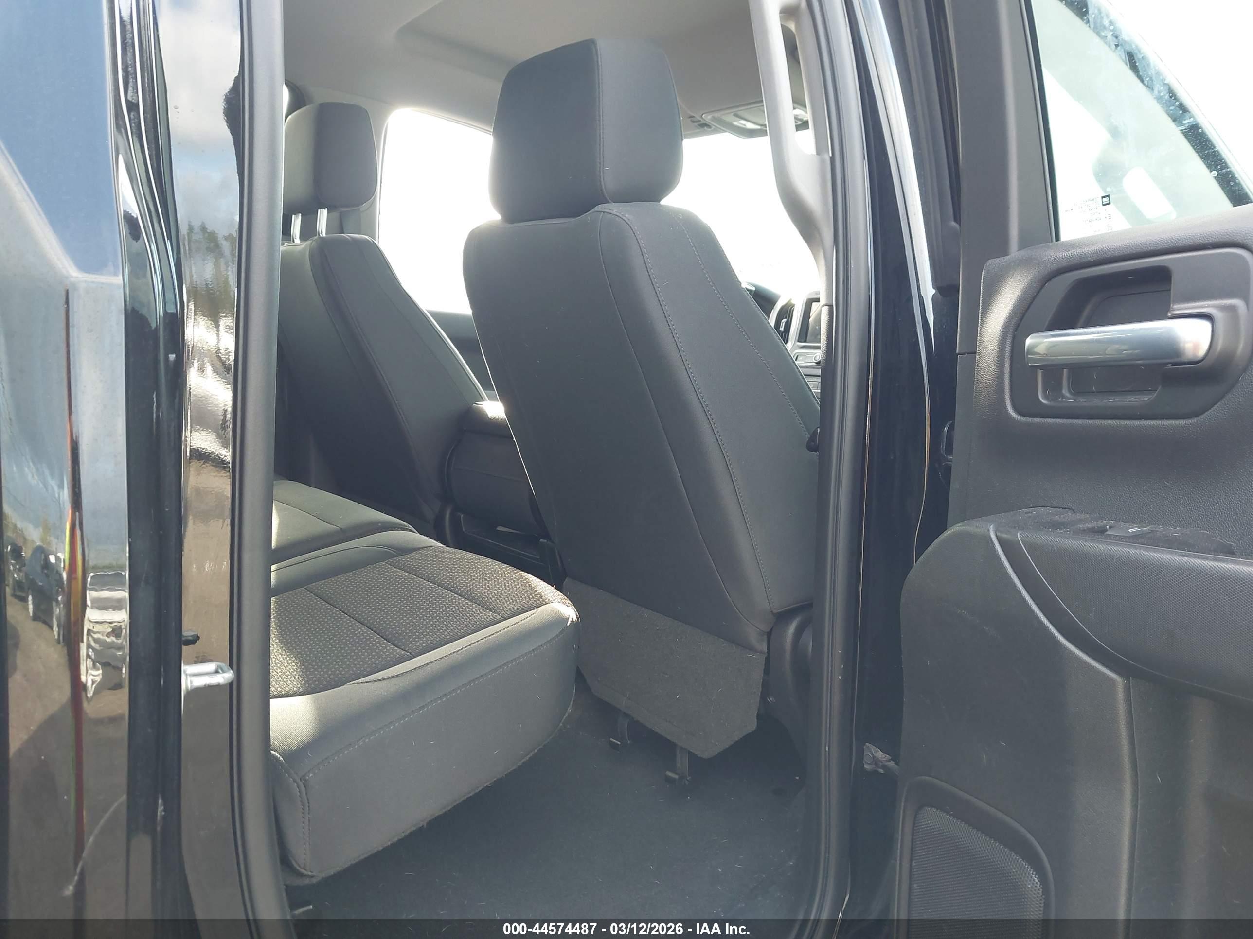 GMC SIERRA image 8