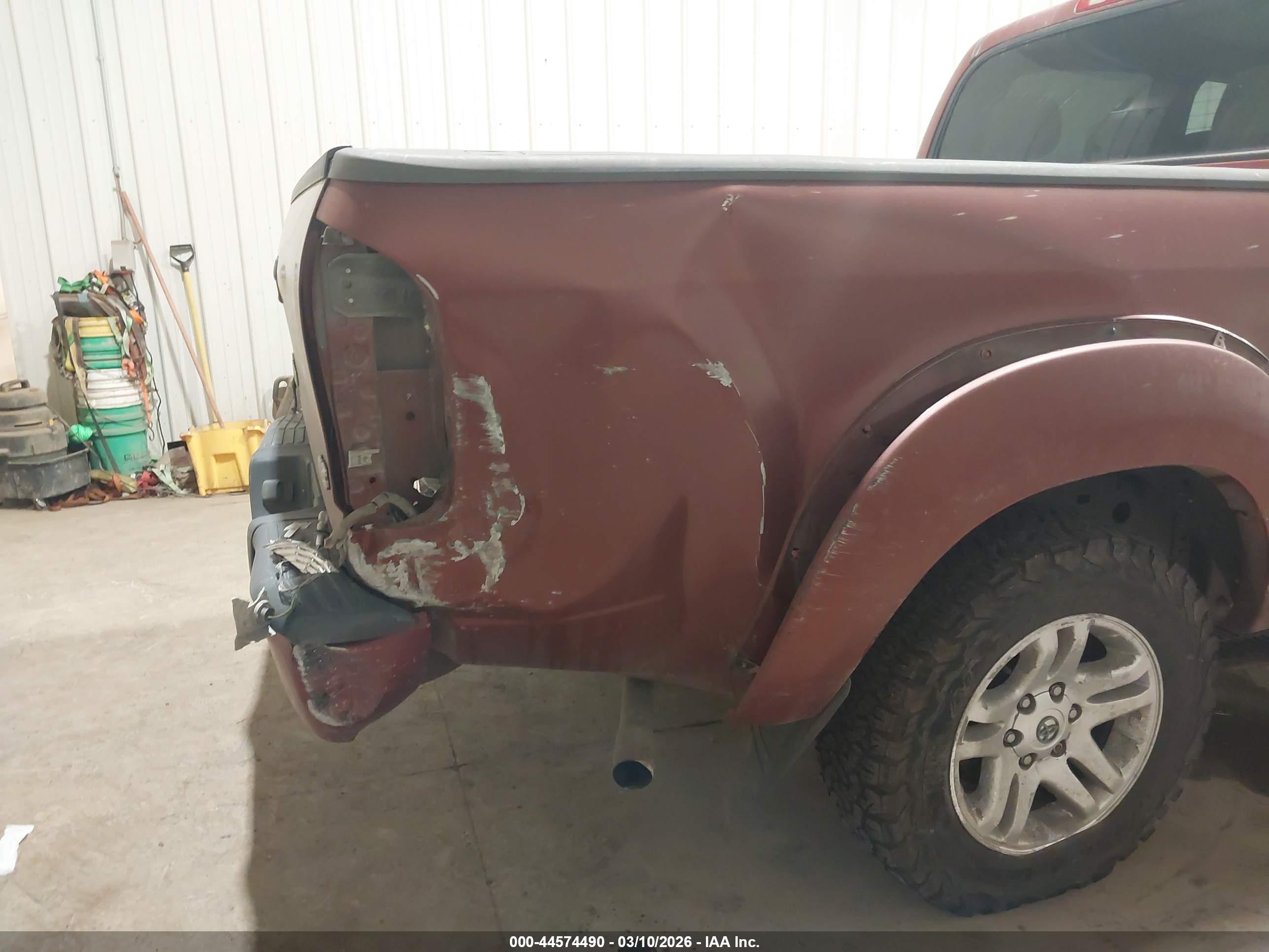 TOYOTA TUNDRA image 6