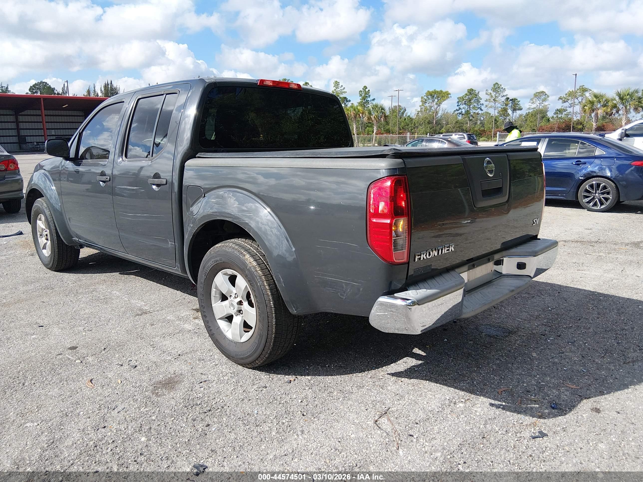 NISSAN FRONTIER image 3