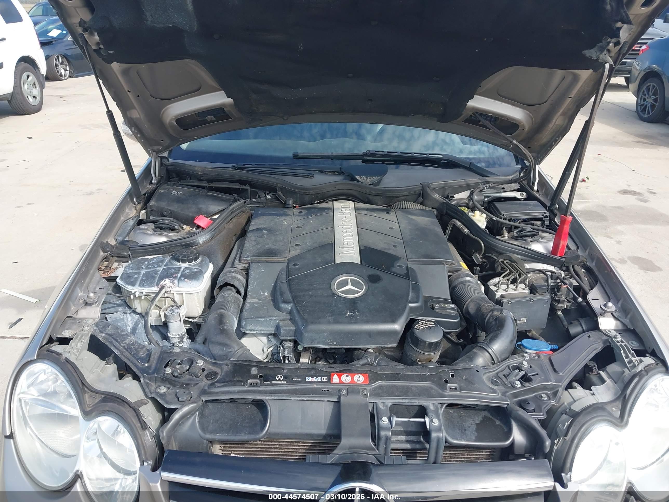 MERCEDES-BENZ CLK image 10