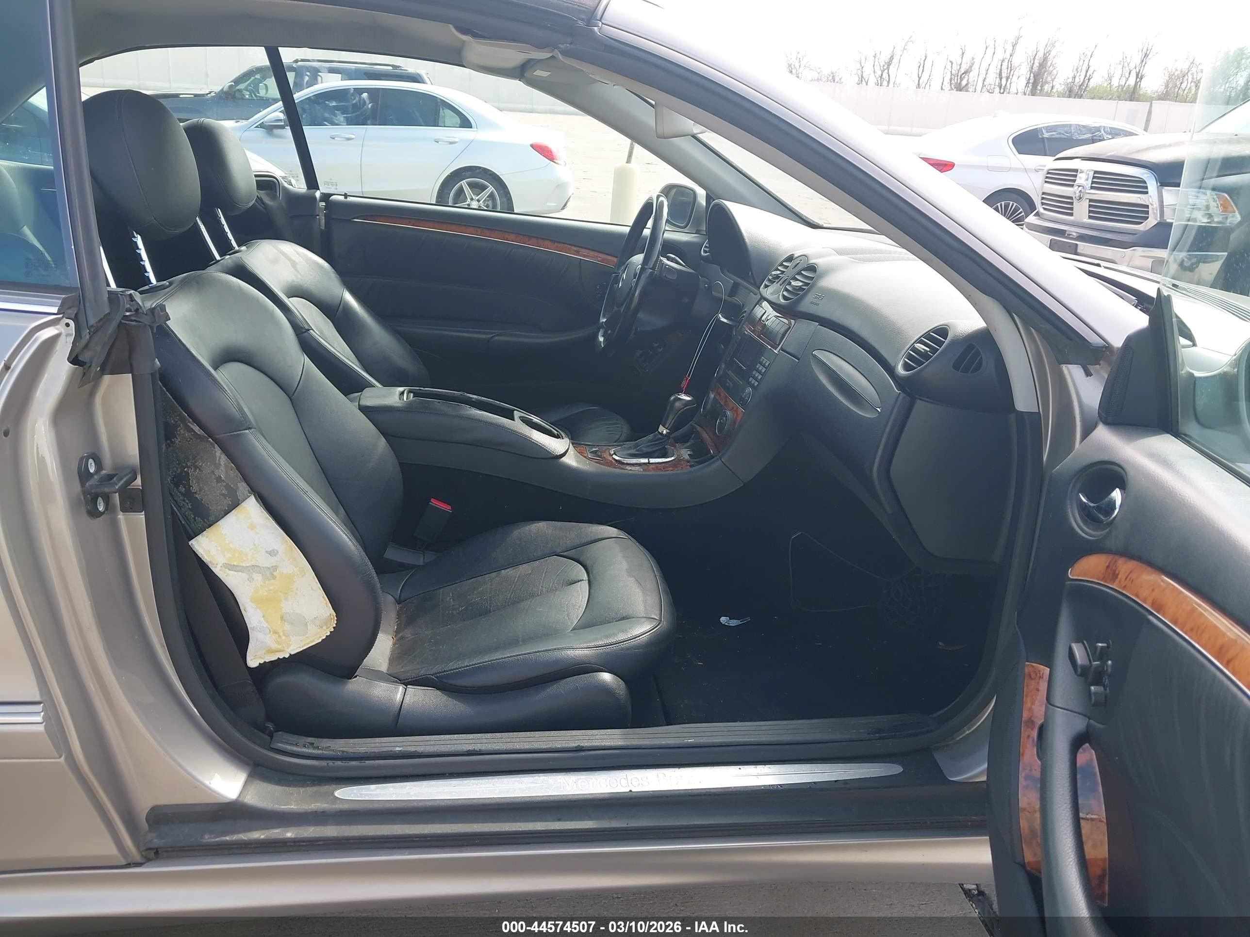 MERCEDES-BENZ CLK image 5