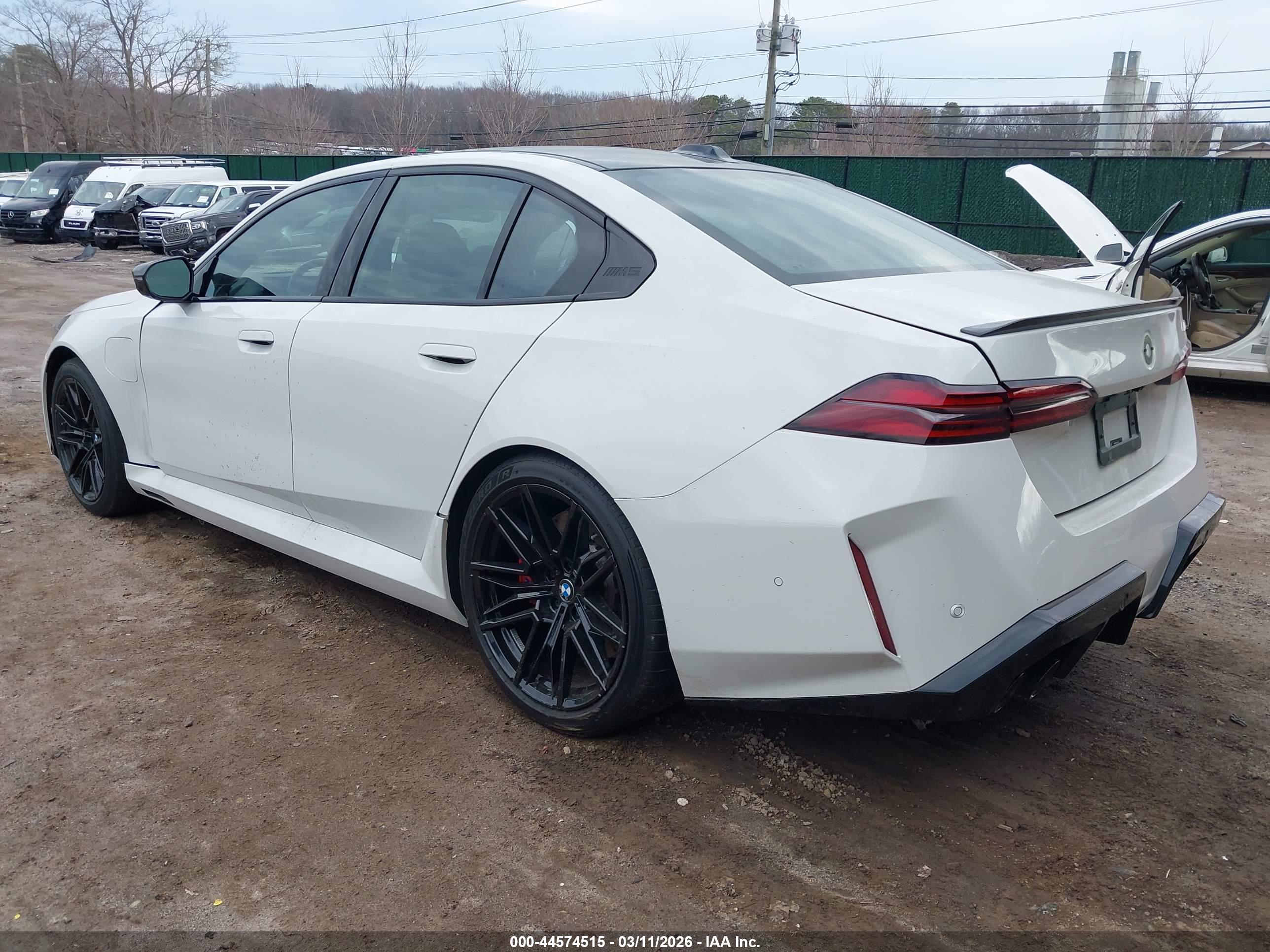 BMW M5 image 3