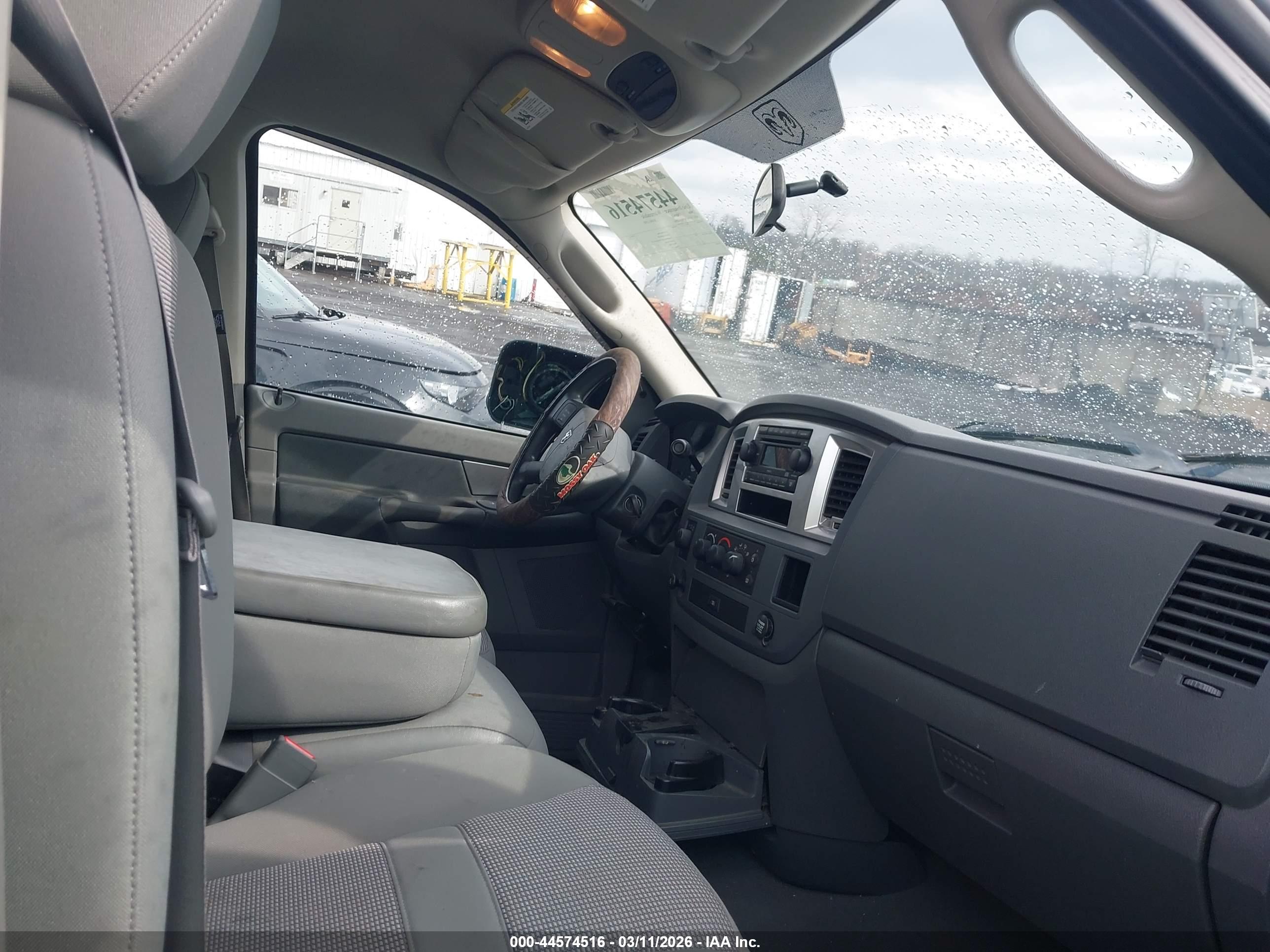 DODGE RAM image 5