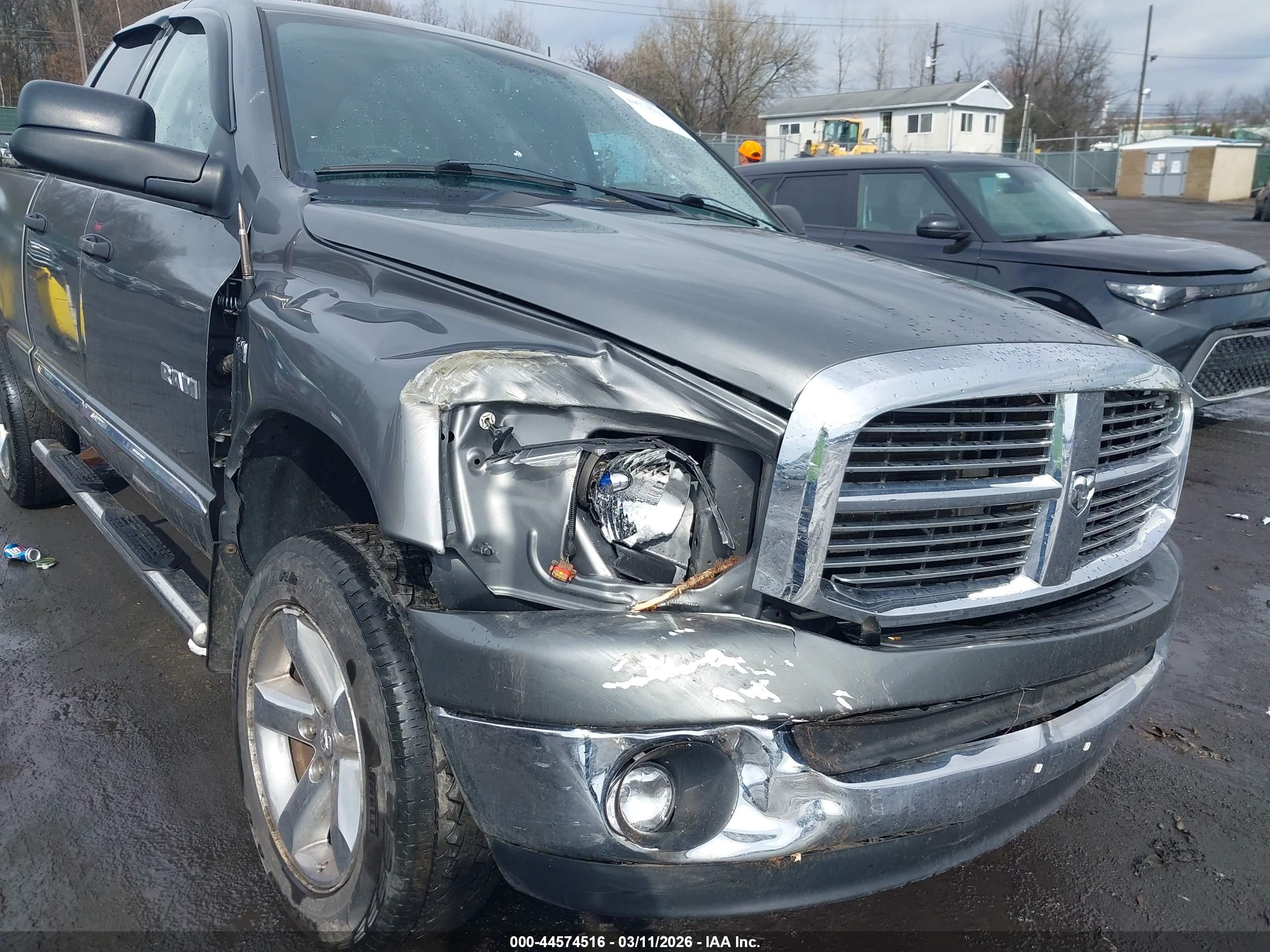 DODGE RAM image 6