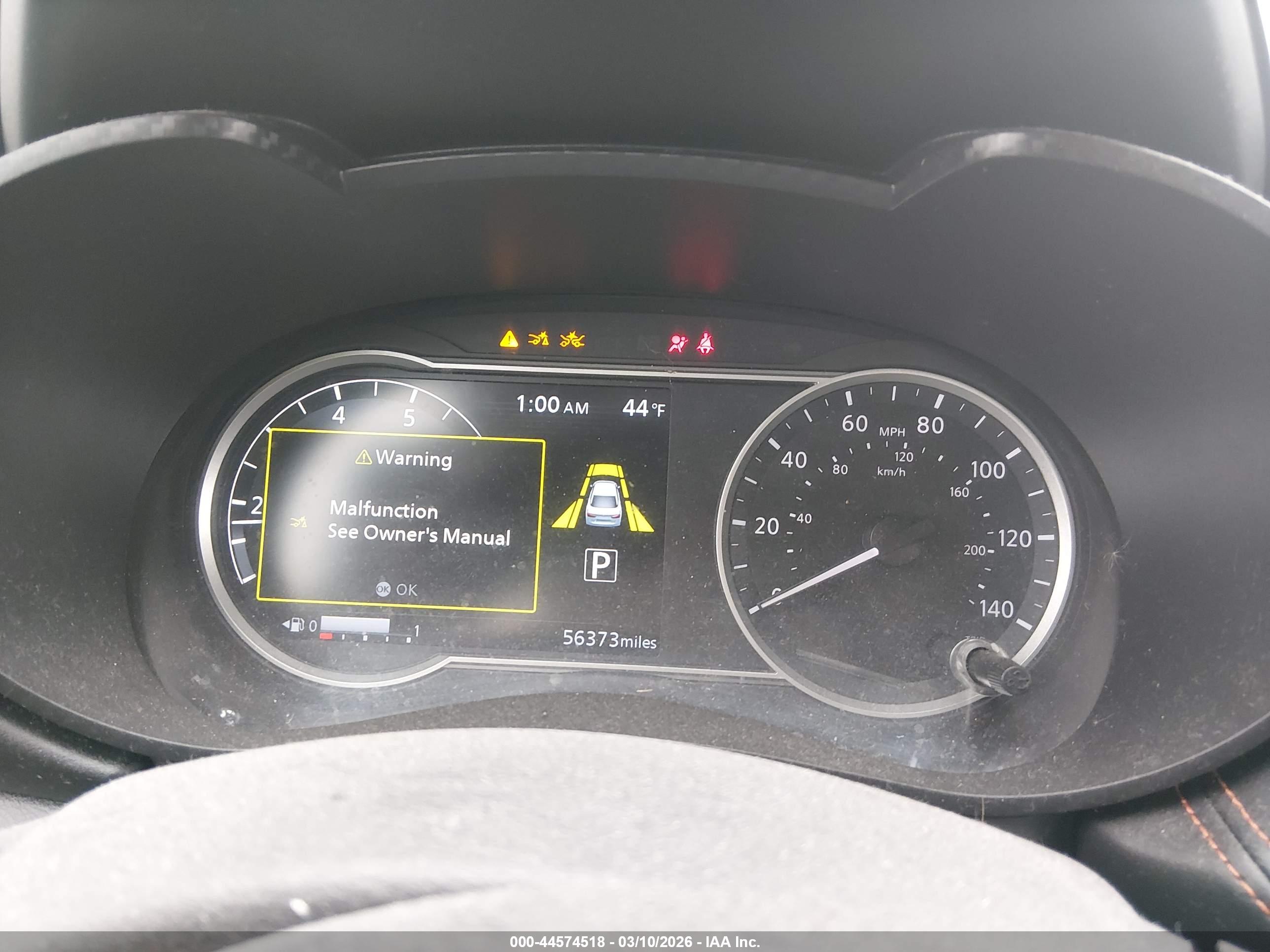 NISSAN VERSA image 7