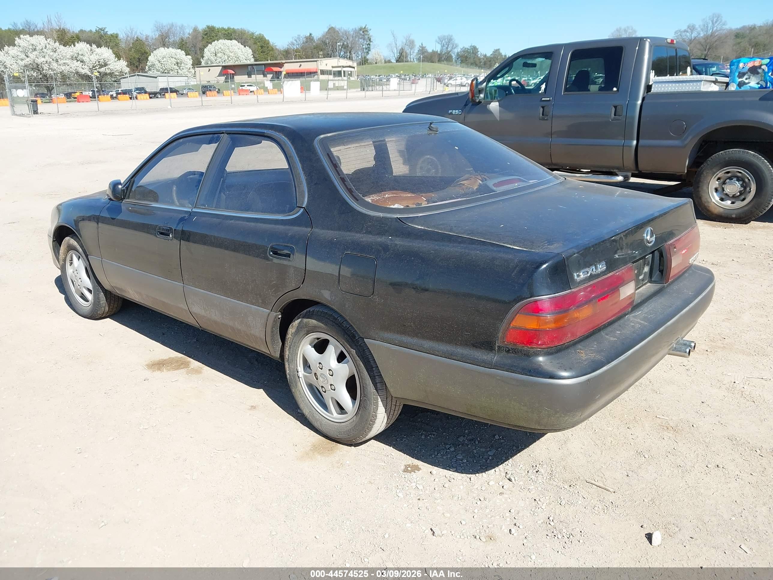 LEXUS ES image 3