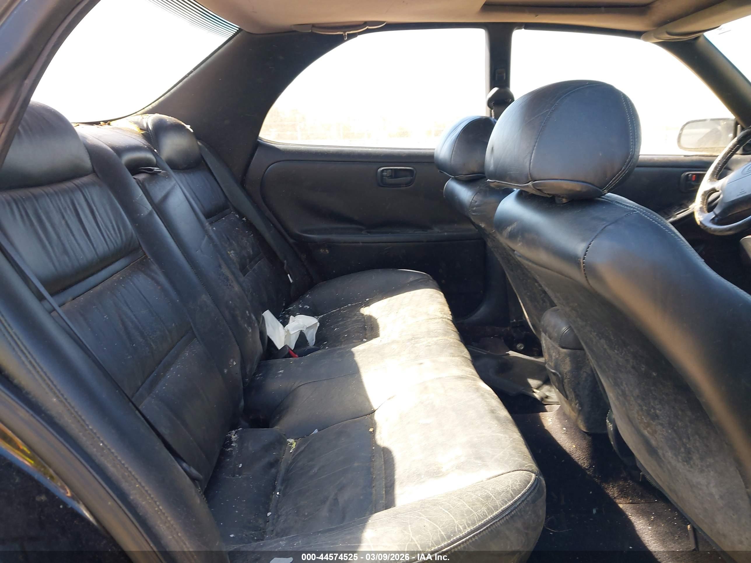 LEXUS ES image 8
