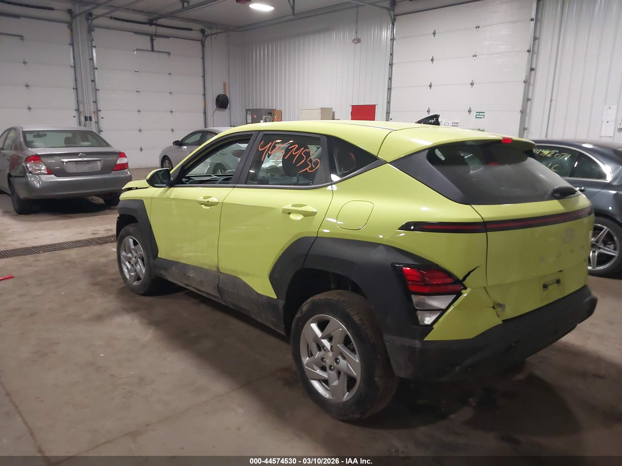 HYUNDAI KONA image 3