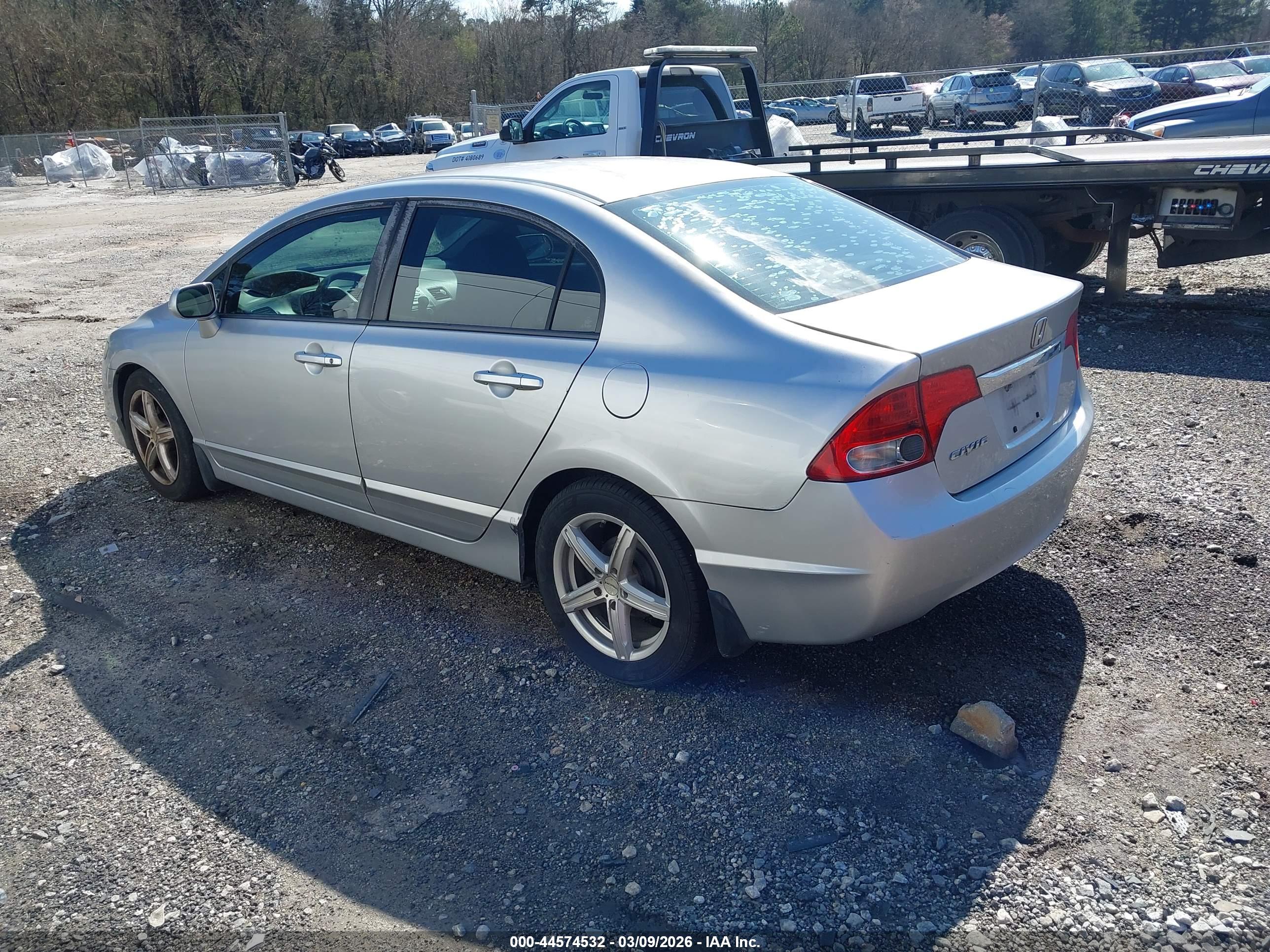 HONDA CIVIC image 3