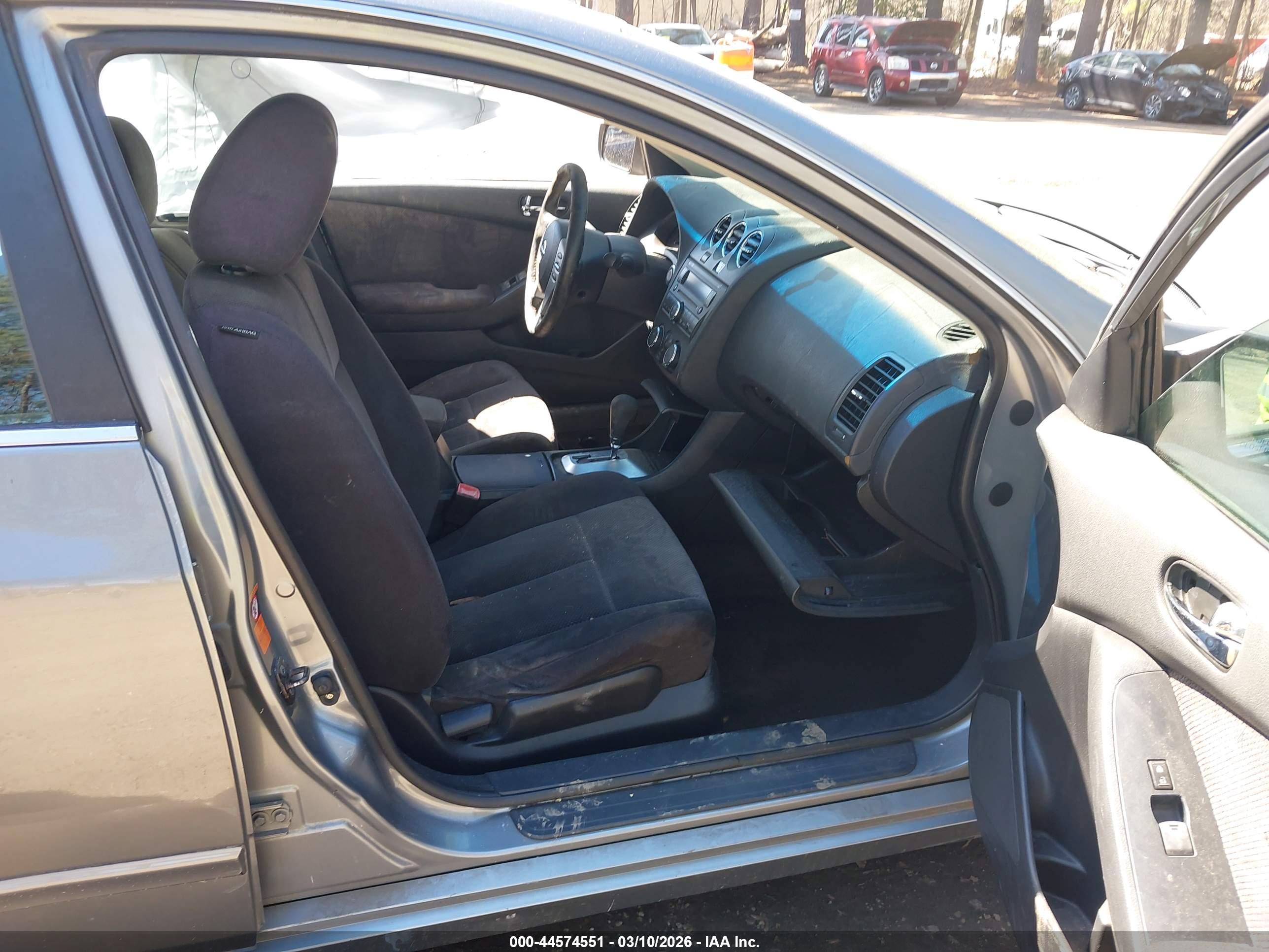 NISSAN ALTIMA image 5