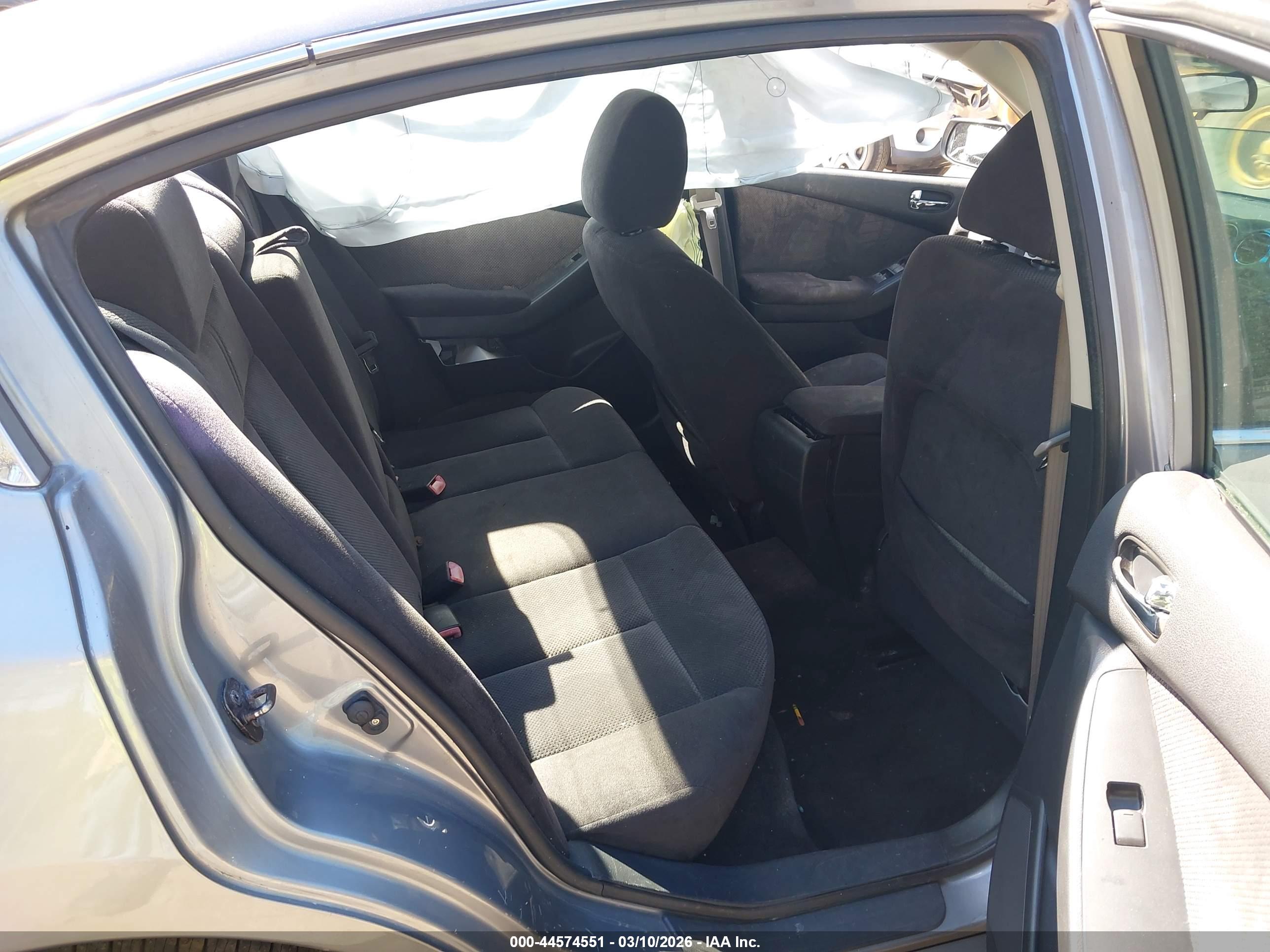 NISSAN ALTIMA image 8