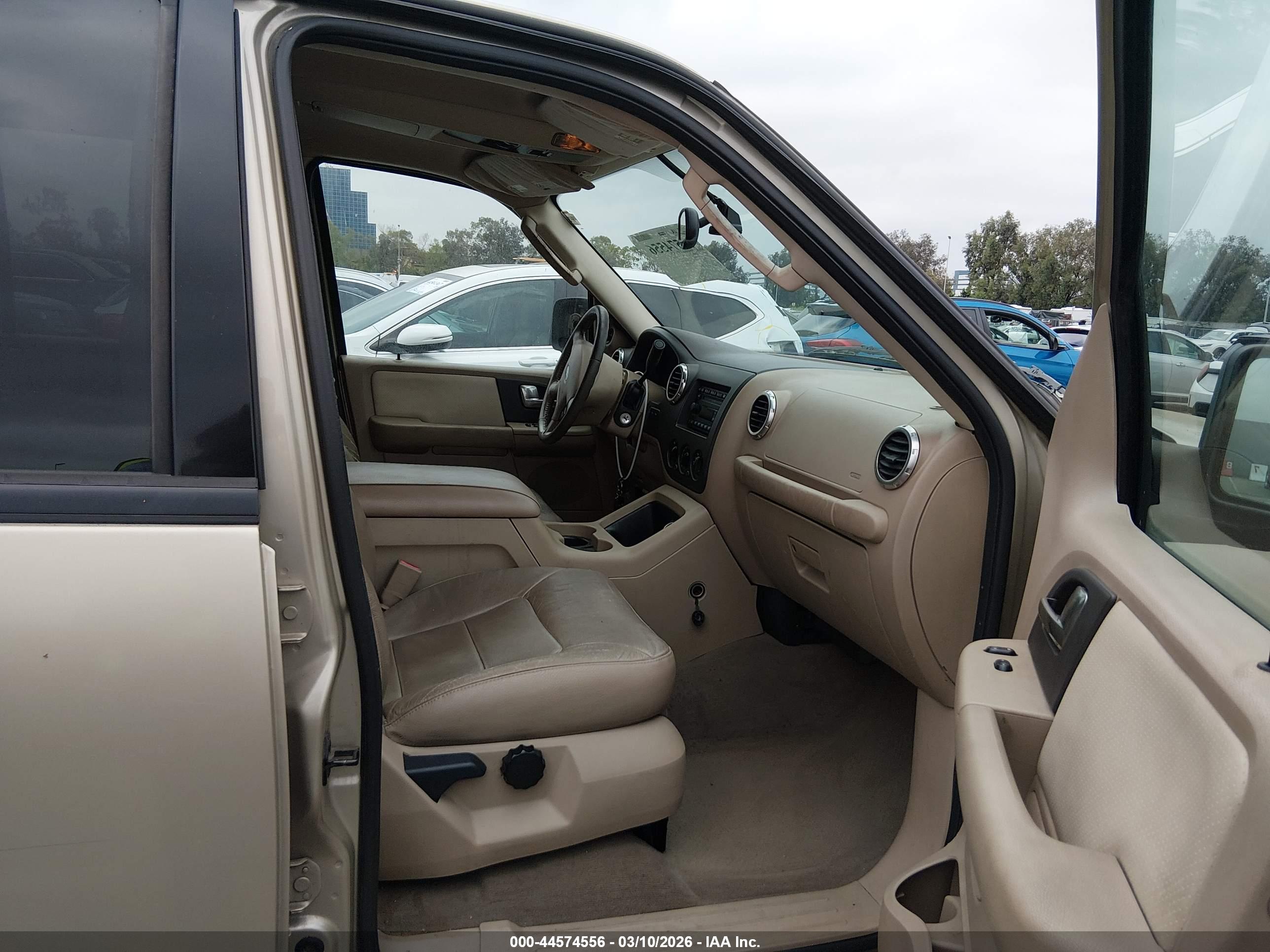 FORD EXPEDITION image 5
